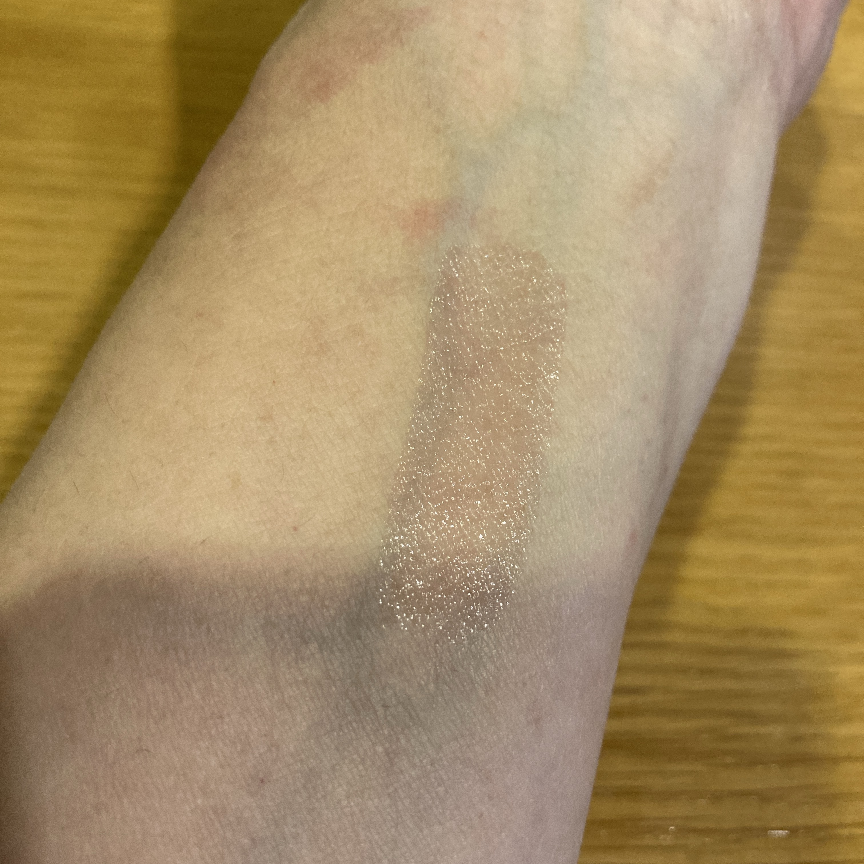 ピュア カラー ジェリー グロウ バーム/ESTEE LAUDER/リップケアを使ったクチコミ（2枚目）