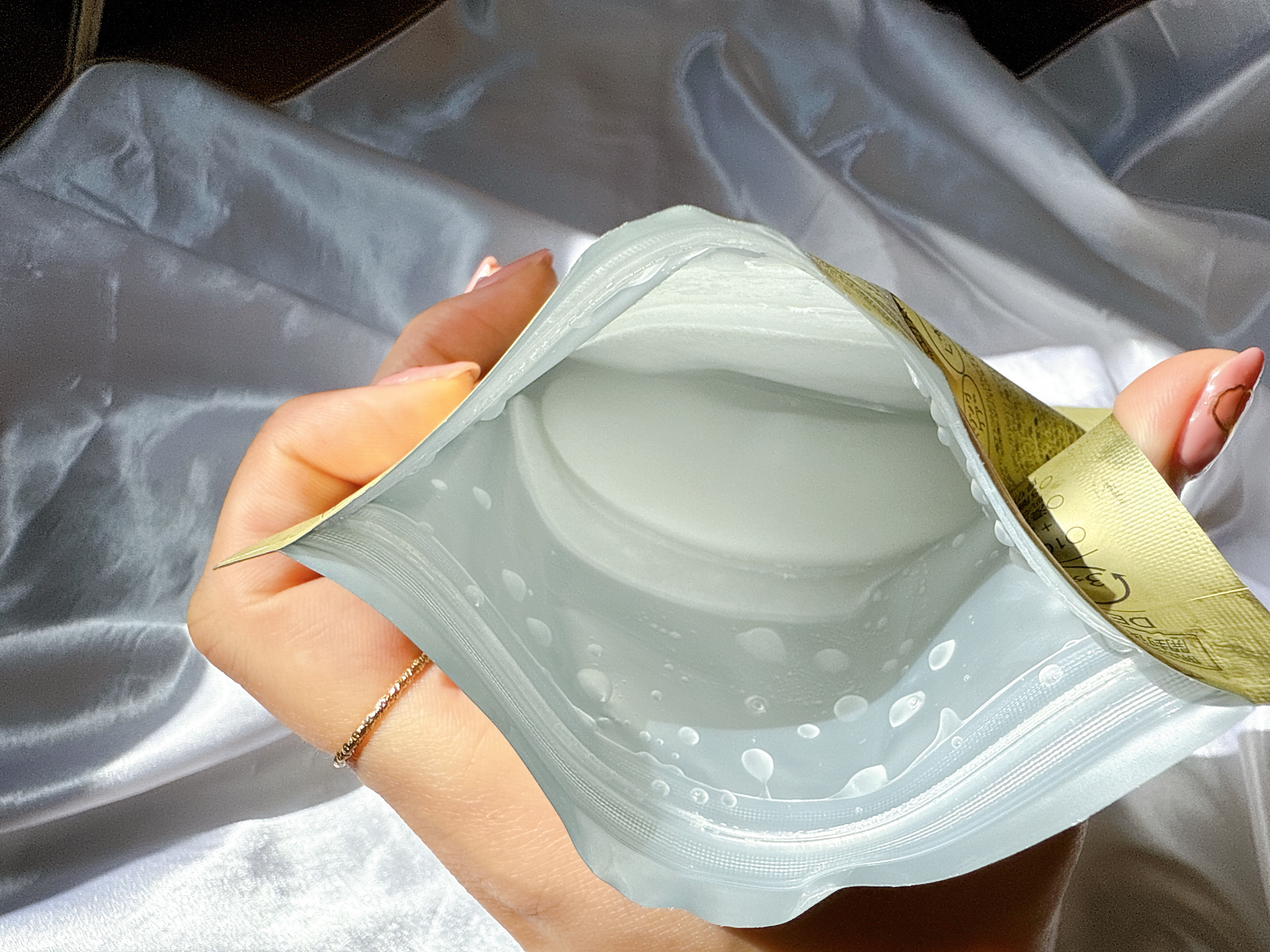 ダーマレーザー アイシート スーパーVCR/クオリティファースト/アイケア・アイクリームを使ったクチコミ（2枚目）