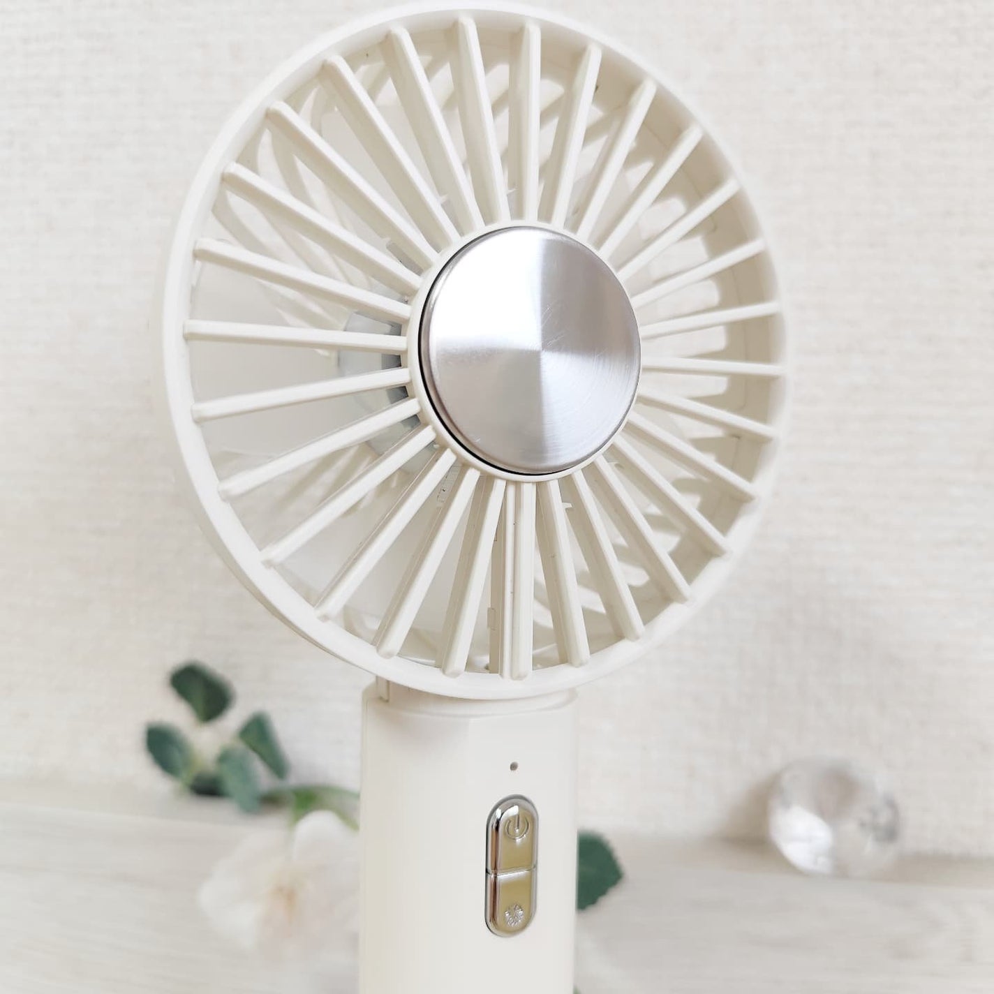 あお on LIPS 「お出かけの必需品になった、冷却プレート付きハンディファン✨卓上..」(3枚目)