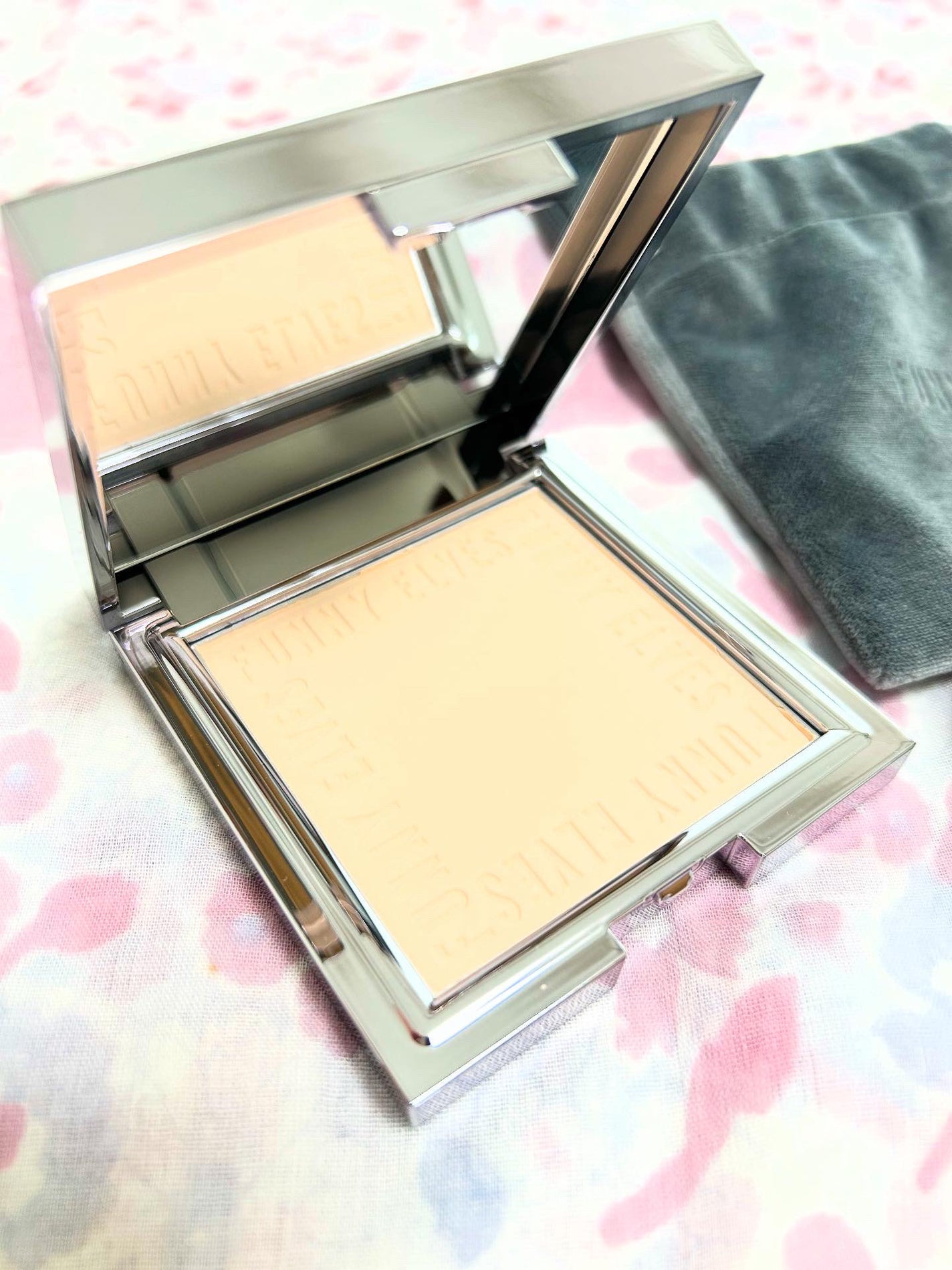 ソフトマットプレストパウダー/FUNNY ELVES方里/プレストパウダーを使ったクチコミ(2枚目)