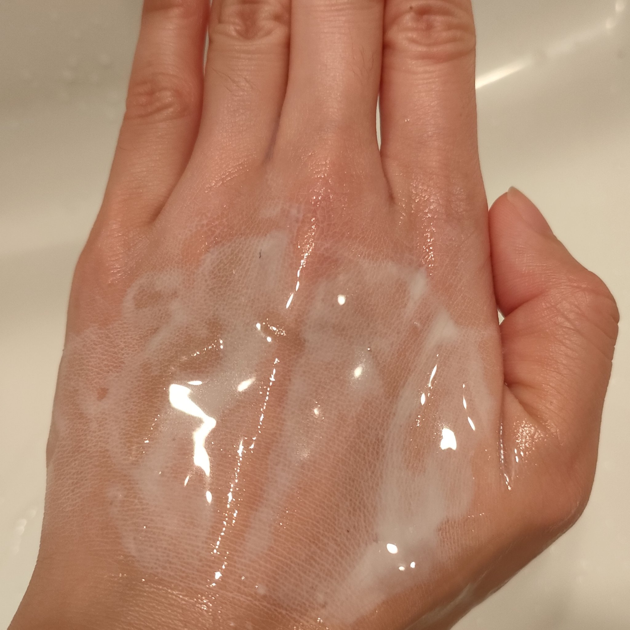 フローロドラ カーミングアイランドクレンジングオイル/Florodora/オイルクレンジングを使ったクチコミ（3枚目）