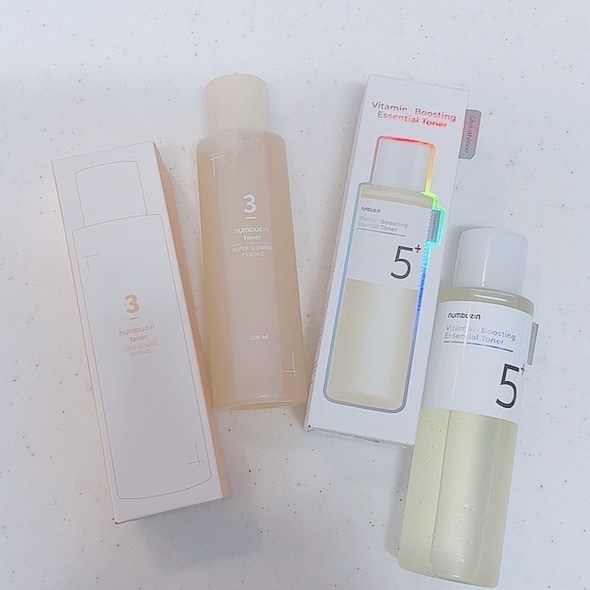 
【 3番 うるツヤ発酵トナー】

【 5番 白玉グルタチオンCエッセンシャルトナー】

どっちも結構トロミ系！
さっぱり使いたい時にはちょっと違うかな？…
感はあるけど、保湿に関しては問題なくて
良い感じ( ˘ω˘ 🫶)

#ナンバーズ