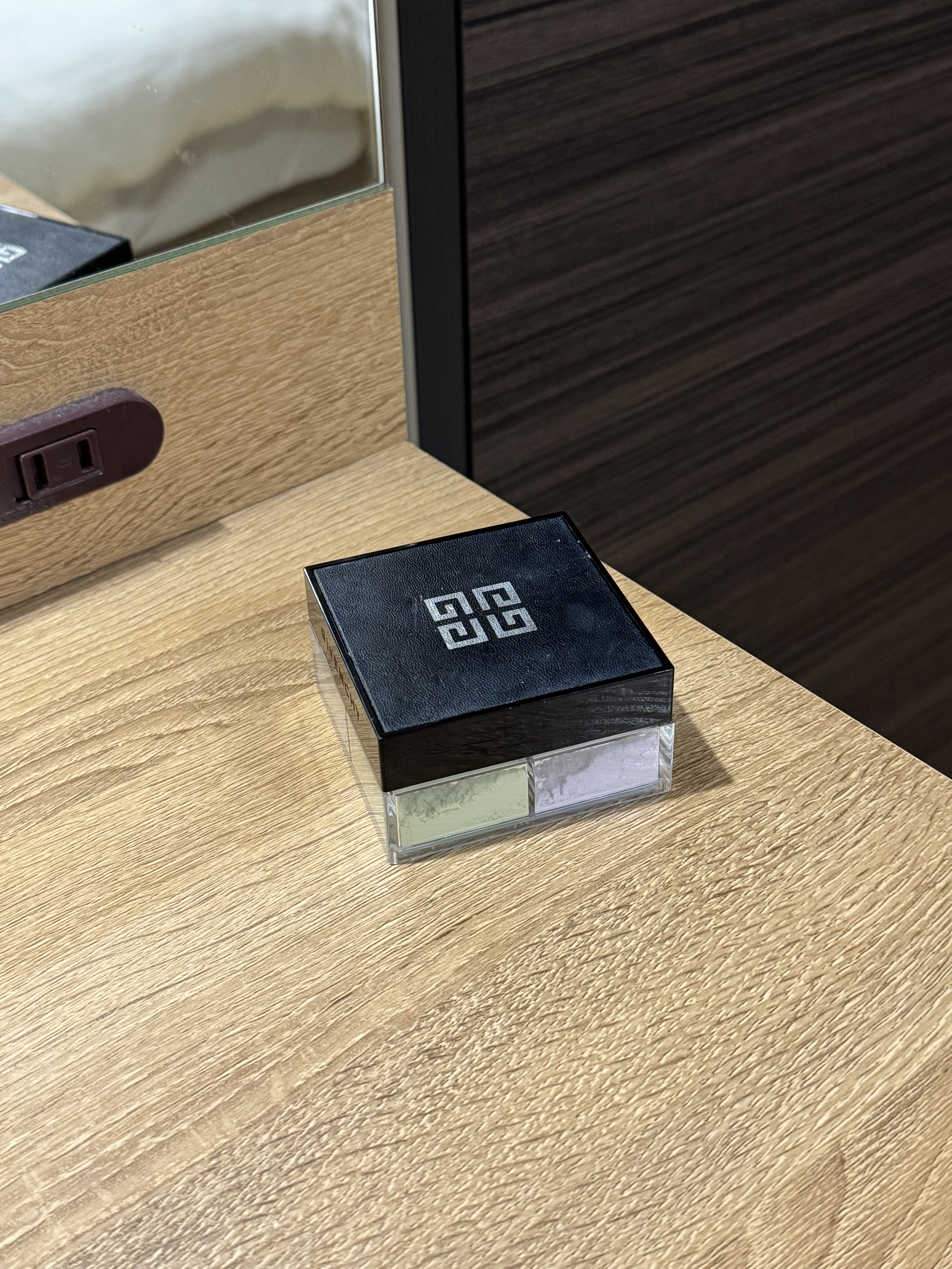 プリズム・リーブル/GIVENCHY/ルースパウダーを使ったクチコミ（1枚目）