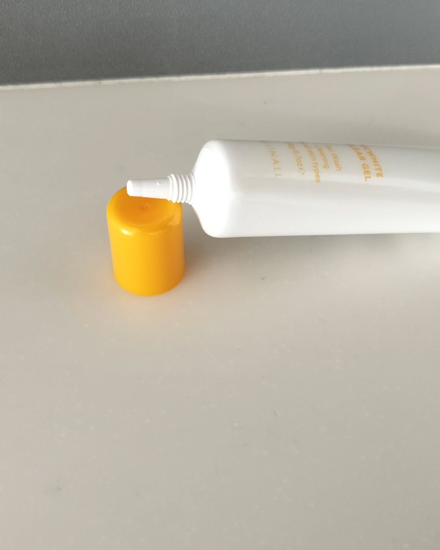 chohoho_s on LIPS 「ポアポアVCホワイトクリアジェルハンズで購入したこちらのジェル..」(2枚目)