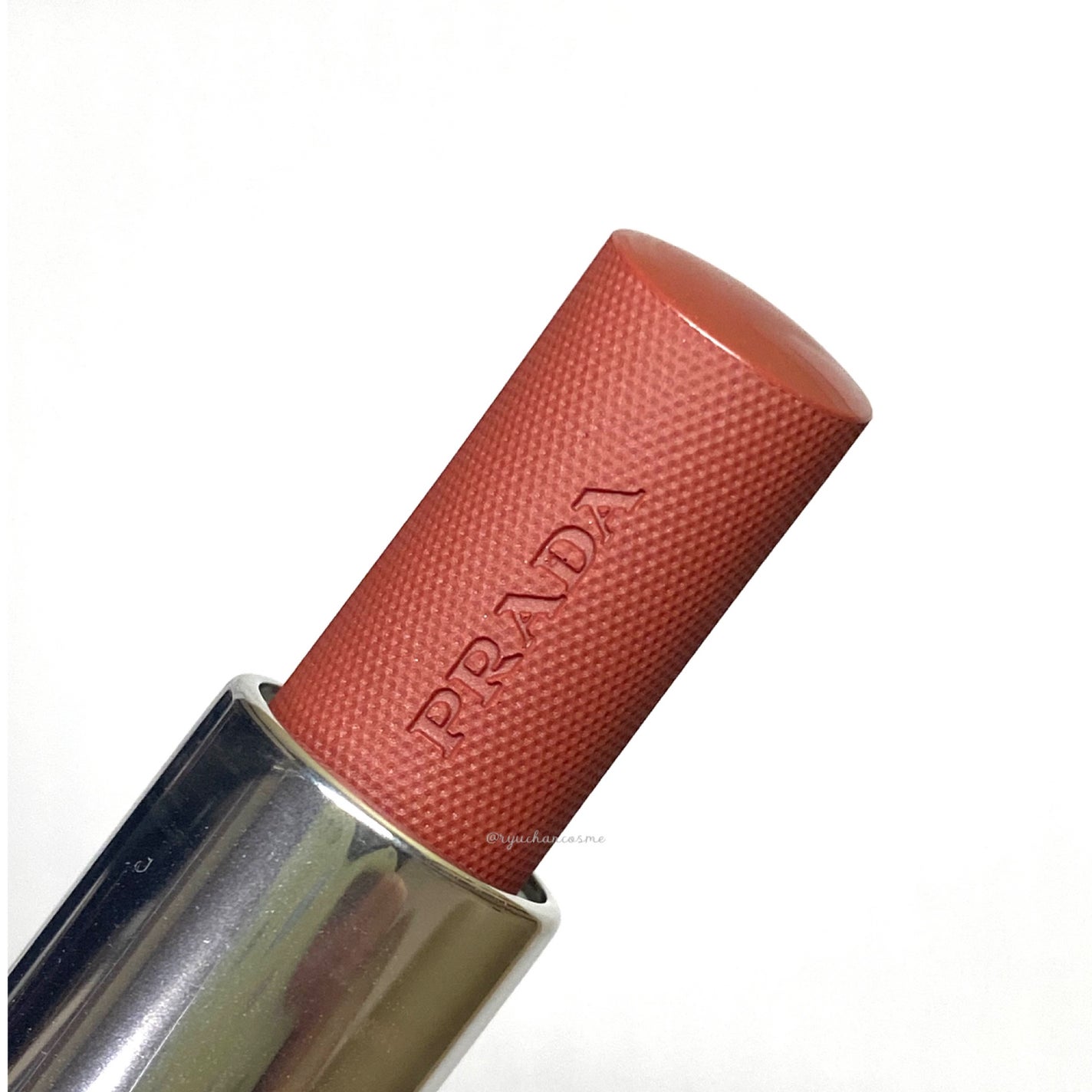 プラダ ライト グローイング リップバーム/PRADA BEAUTY/リップバームを使ったクチコミ(5枚目)