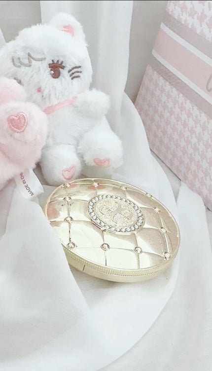 ラ プードル オートニュアンス/Elégance/プレストパウダーを使ったクチコミ(2枚目)