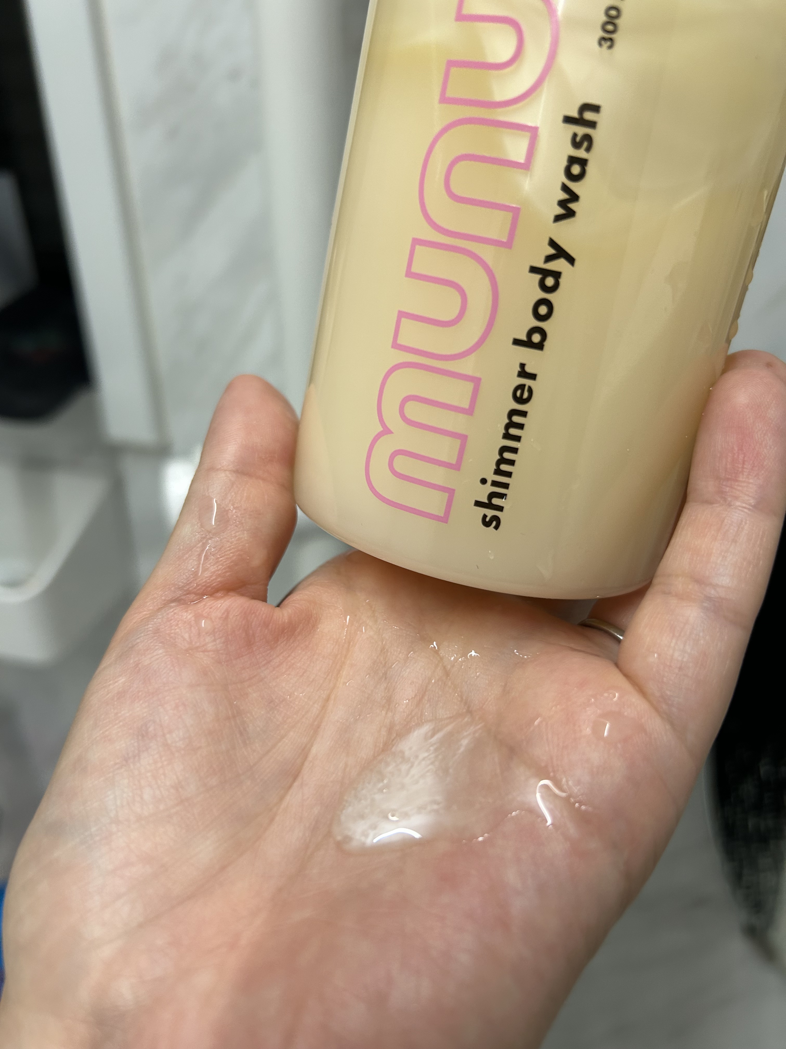 ベルベットドリームシマーボディーウォッシュ/munus/ボディソープを使ったクチコミ（3枚目）