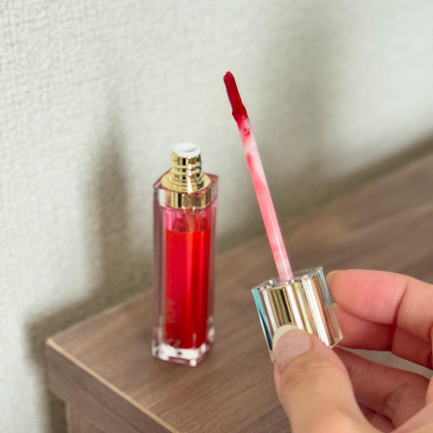  アクア アルファ ティントグロス/ラシーヌラボ/リップグロスを使ったクチコミ（2枚目）