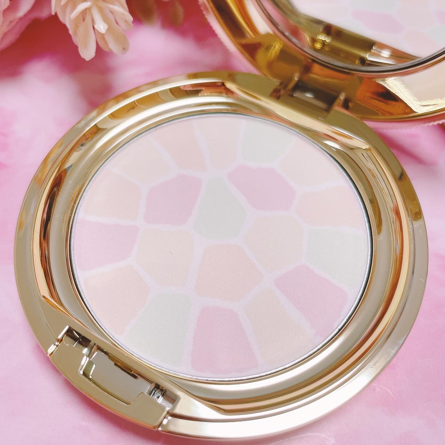 ラ プードル オートニュアンス/Elégance/プレストパウダーを使ったクチコミ(6枚目)