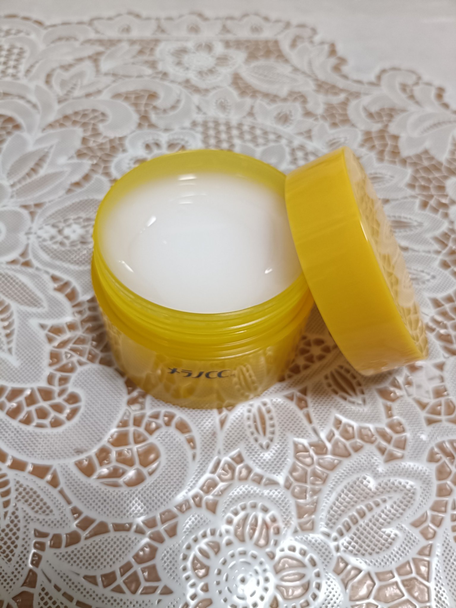 薬用しみ対策美白ジェル/メラノCC/フェイスクリームを使ったクチコミ（2枚目）