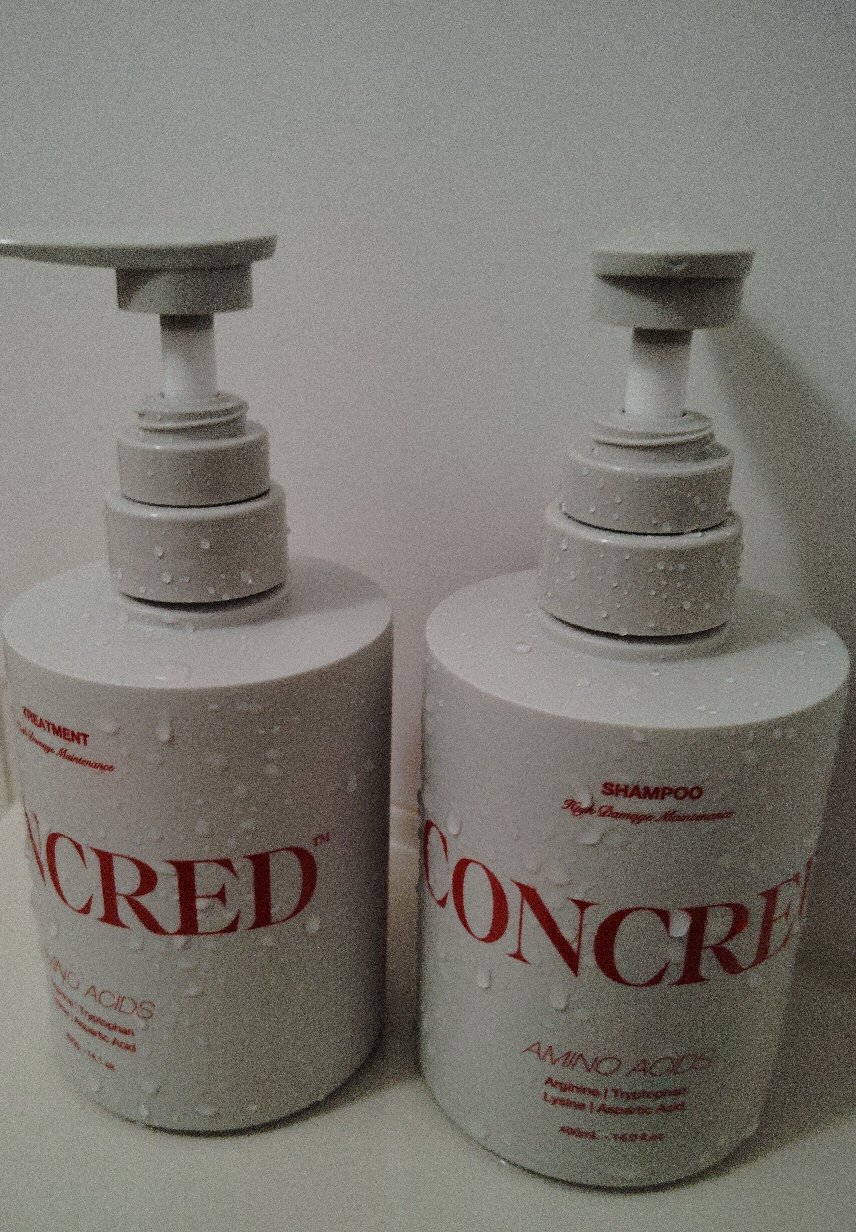  #PR
 #コンクレッド
ハイダメージメンテナンスシャンプー&トリートメント いただきましたm((っ ॑꒳ ॑c)
ハイトーンカラーやパーマ 毎日アイロンを使っている激しい痛みの髪に
艷めく上質ななめらか髪へ💗
私はブリーチやアイロンし