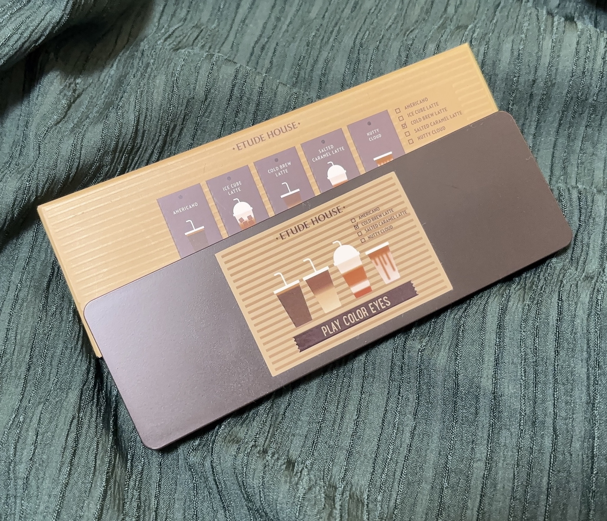 プレイカラー アイシャドウ/ETUDE/アイシャドウパレットを使ったクチコミ（2枚目）