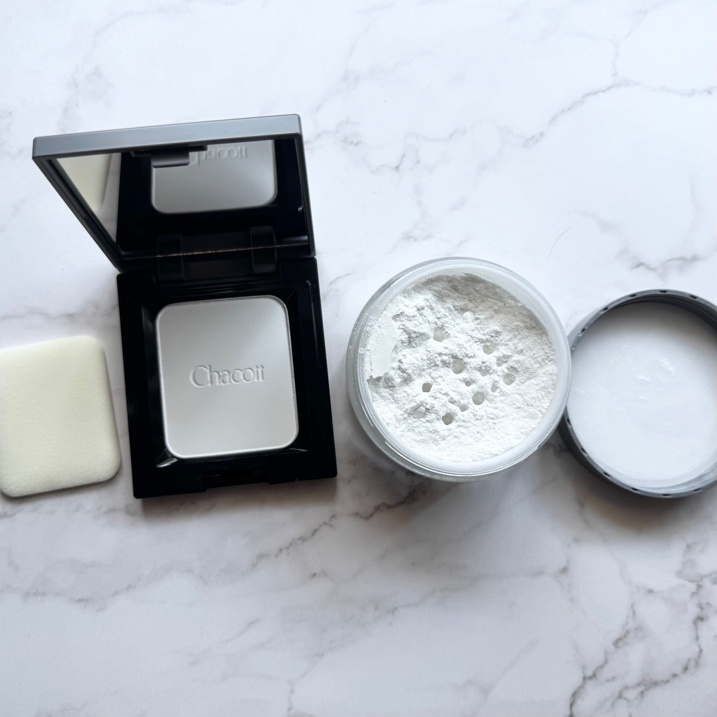 フィニッシングパウダー マット/チャコット・コスメティクス/ルースパウダーを使ったクチコミ(2枚目)