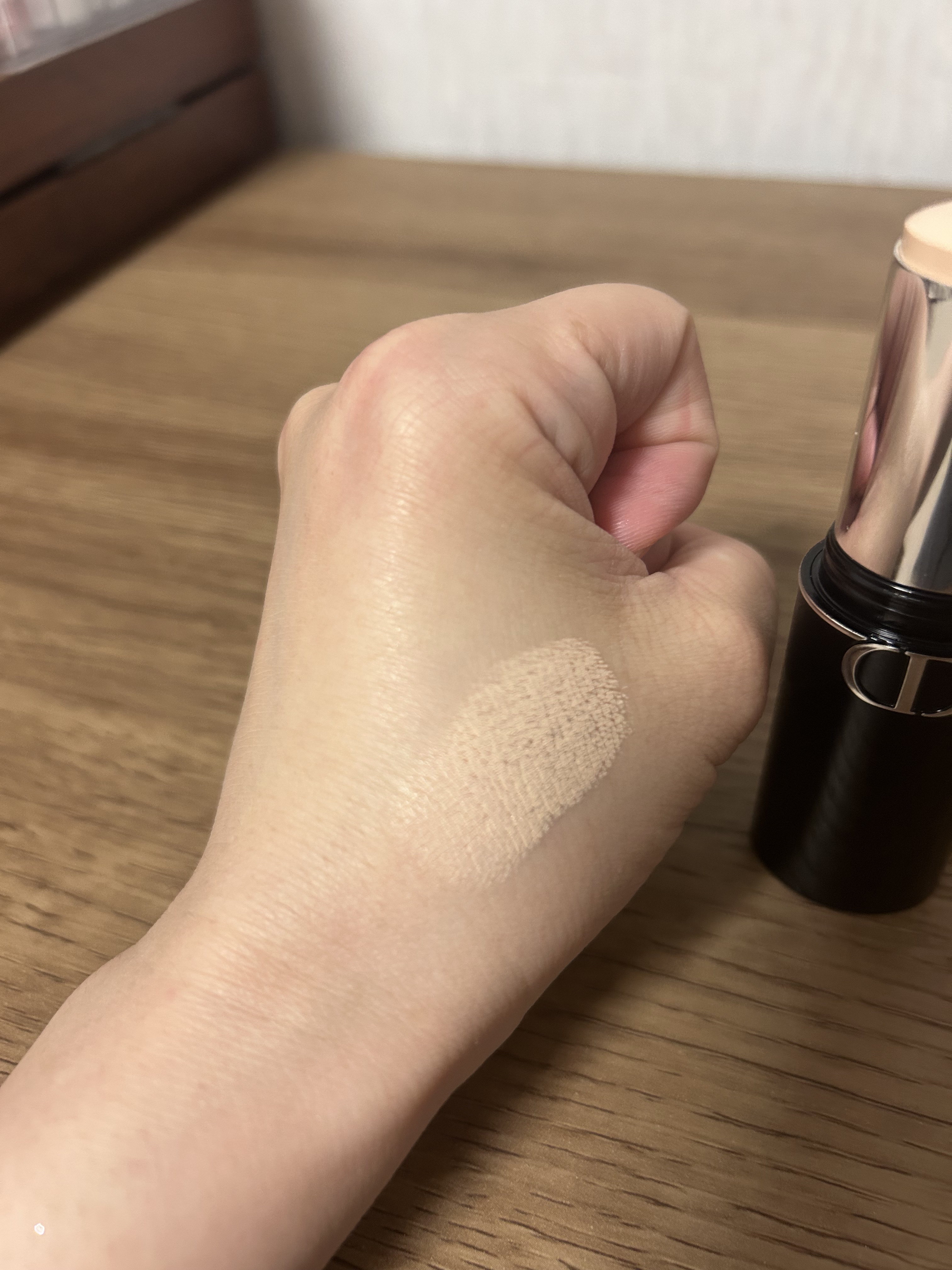 ディオールスキン フォーエヴァー スキン パーフェクト スティック/Dior/その他ファンデーションを使ったクチコミ（3枚目）