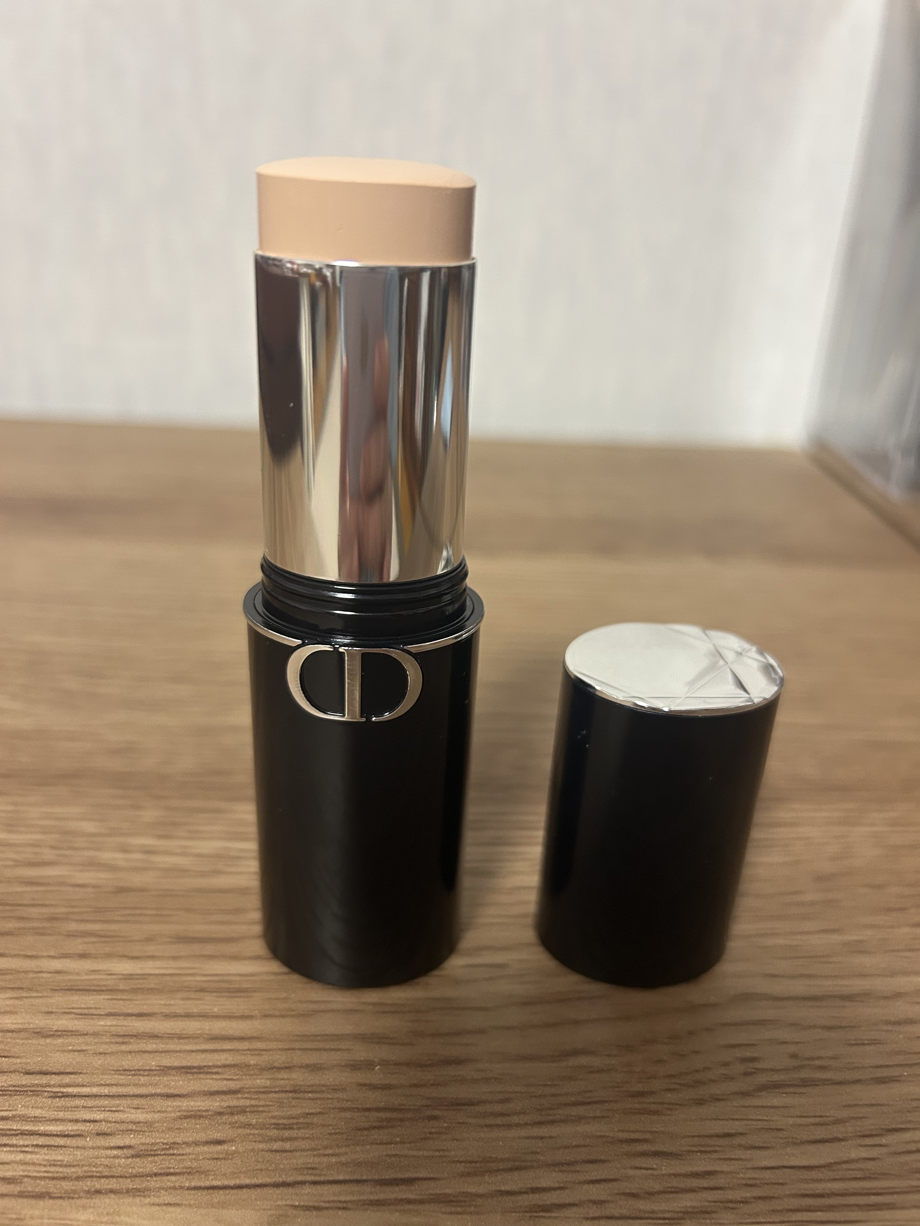 ディオールスキン フォーエヴァー スキン パーフェクト スティック/Dior/その他ファンデーションを使ったクチコミ（2枚目）