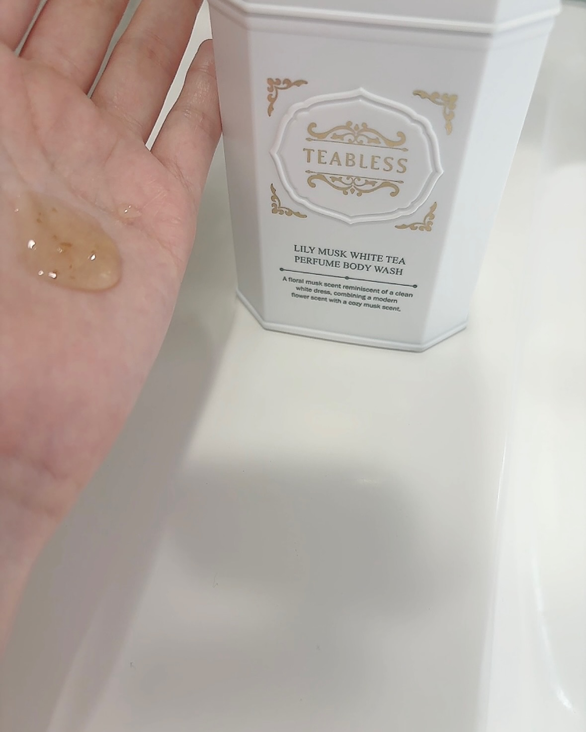 パフュームボディウォッシュ リリームスクホワイトティー/TEABLESS/ボディソープを使ったクチコミ（2枚目）