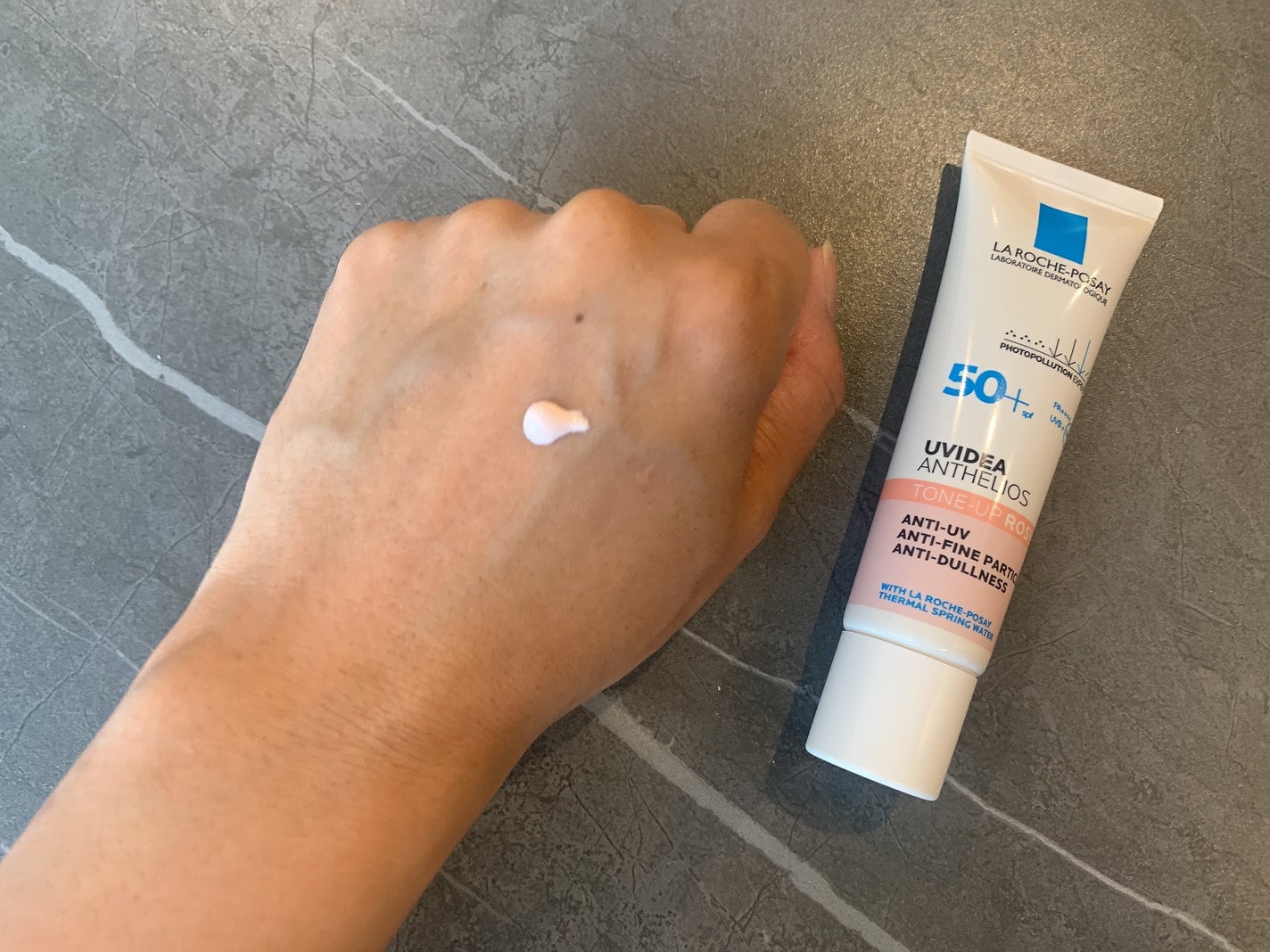 UVイデア XL プロテクショントーンアップ ローズ+/ラ ロッシュ ポゼ/日焼け止め・UVケアを使ったクチコミ(2枚目)