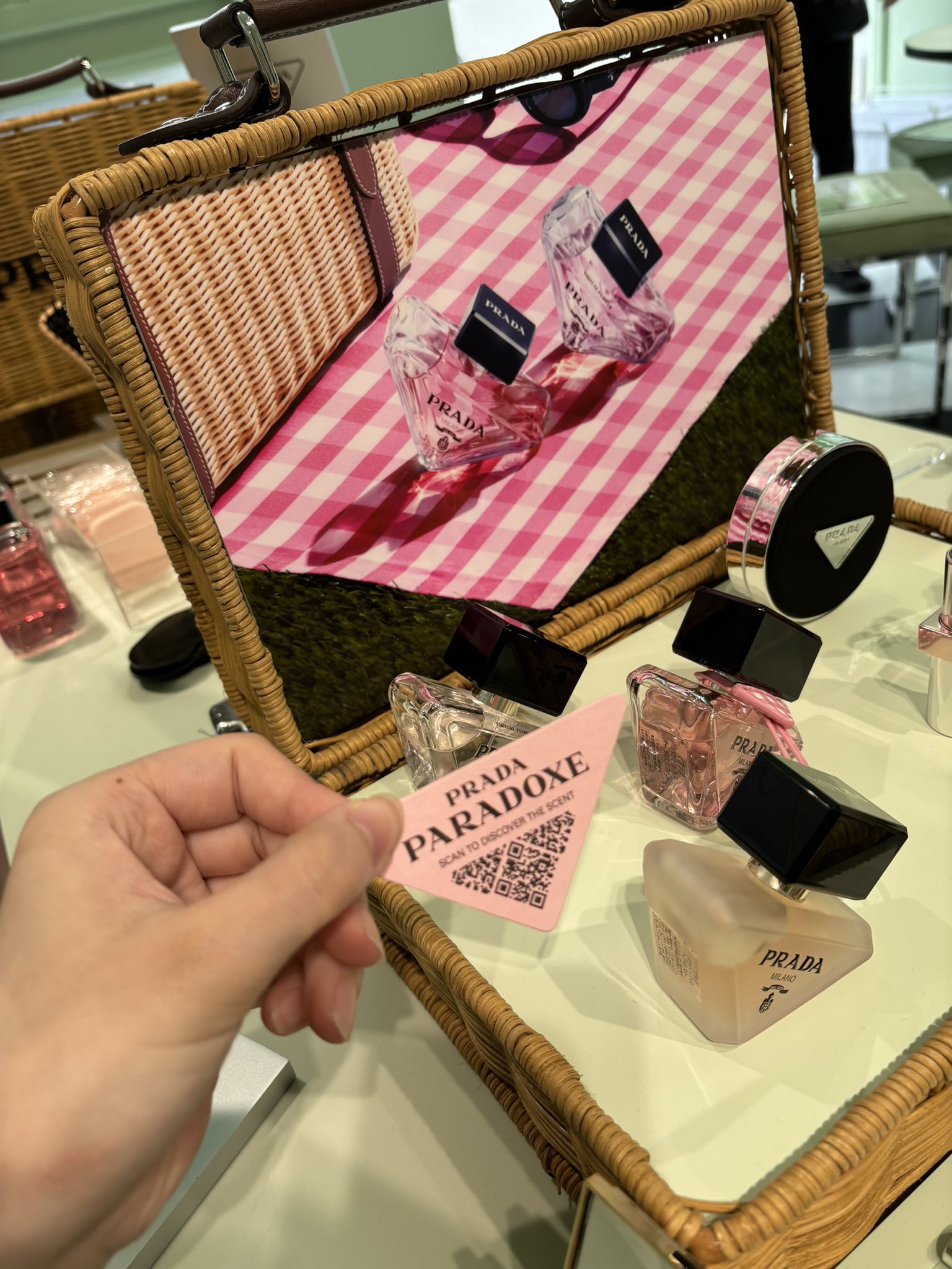 プラダ パラドックス ヴァーチャル フラワー オーデパルファム/PRADA BEAUTY/香水(レディース)を使ったクチコミ（1枚目）