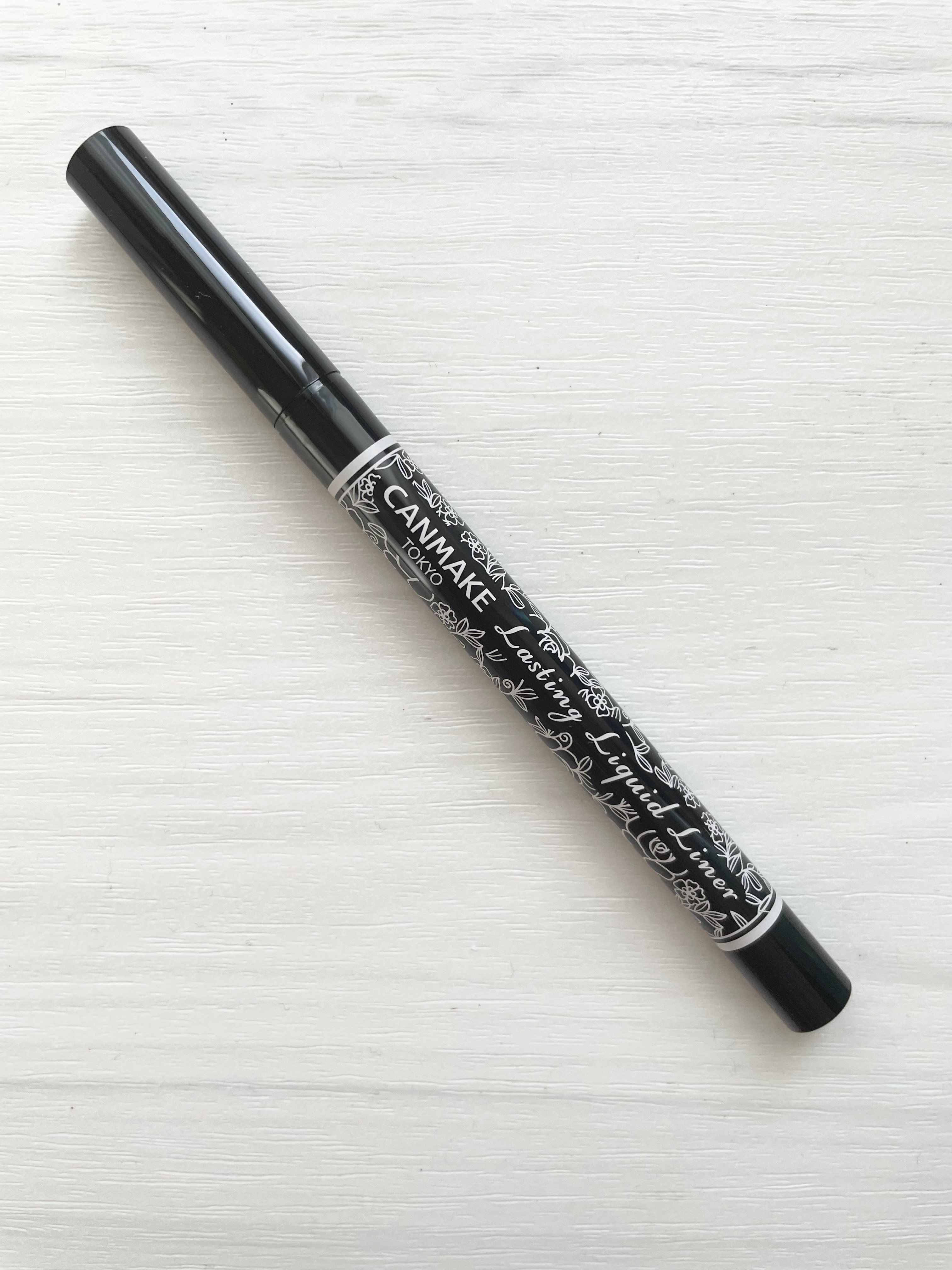 ラスティングリキッドライナー 01 ブラック/キャンメイク/リキッドアイライナーを使ったクチコミ（1枚目）