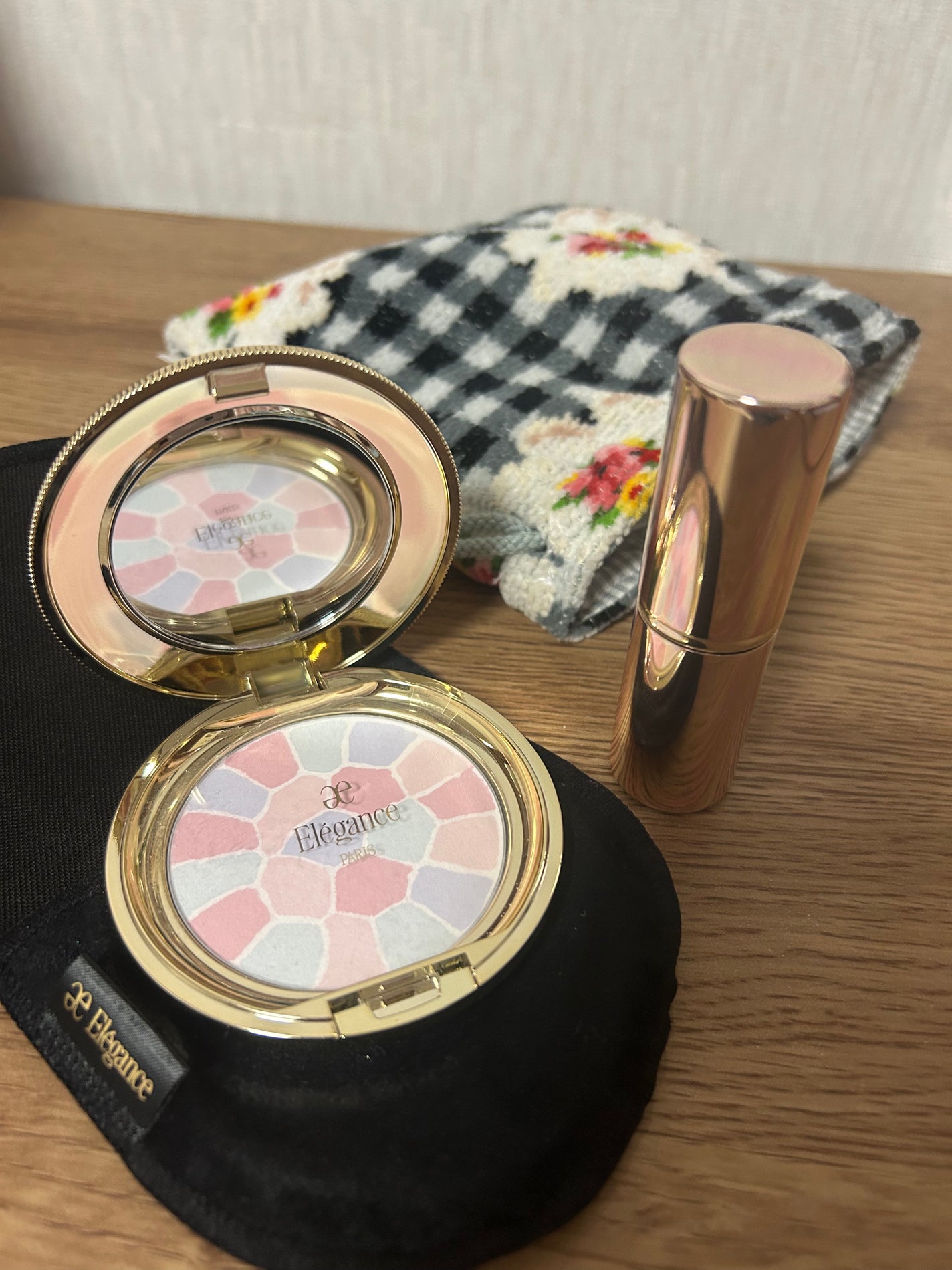 ラ プードル オートニュアンス/Elégance/プレストパウダーを使ったクチコミ(1枚目)