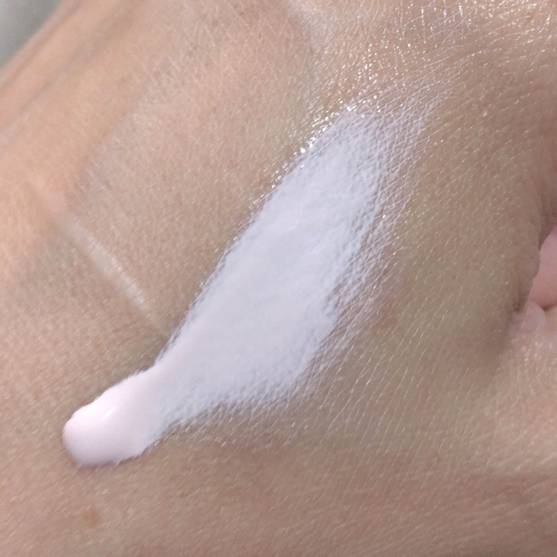 日やけ止め エッセンス トーンアップ UV/ちふれ/日焼け止め・UVケアを使ったクチコミ（3枚目）