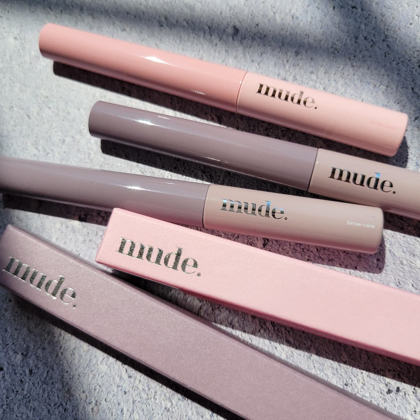 インスパイアスキニーブロウカラ/mude./眉マスカラを使ったクチコミ（1枚目）