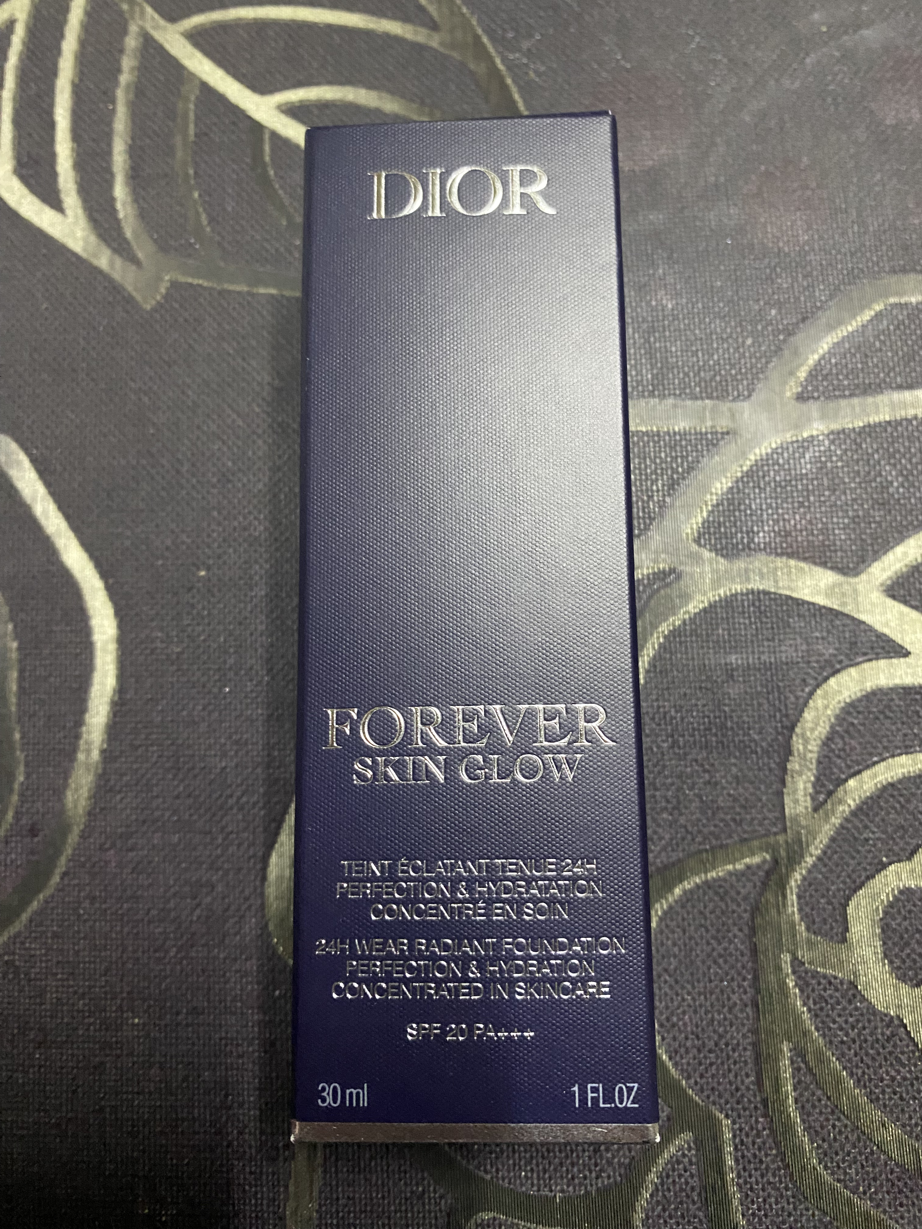 ディオールスキン フォーエヴァー フルイド グロウ/Dior/リキッドファンデーションを使ったクチコミ（1枚目）