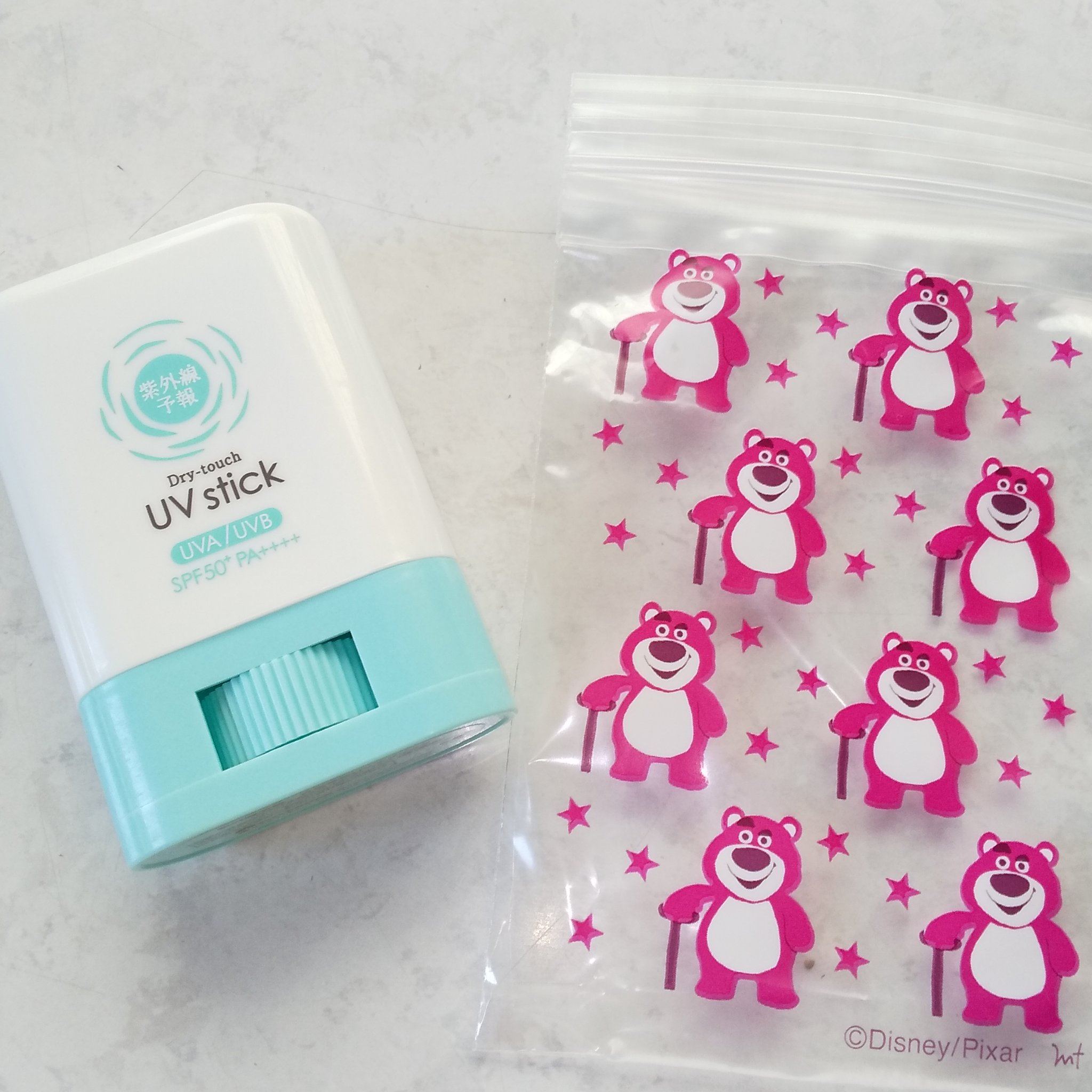 紫外線予報 さらさらUVスティックF/紫外線予報/日焼け止めスティックを使ったクチコミ（3枚目）