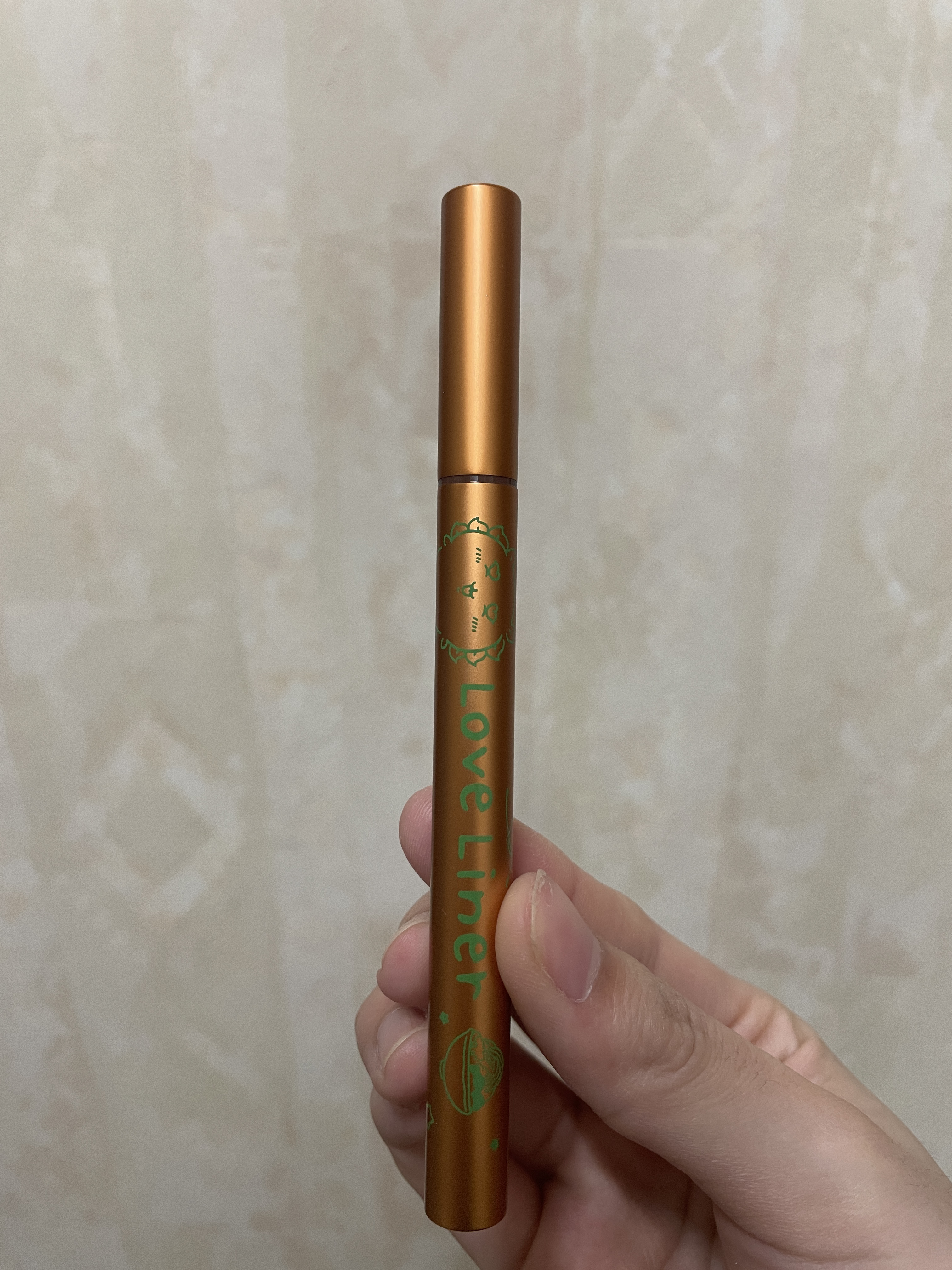 リキッドアイライナーR4 ミルクブラウン(ちいかわ シーサーデザイン)【限定】/ラブ・ライナー/リキッドアイライナーを使ったクチコミ（1枚目）