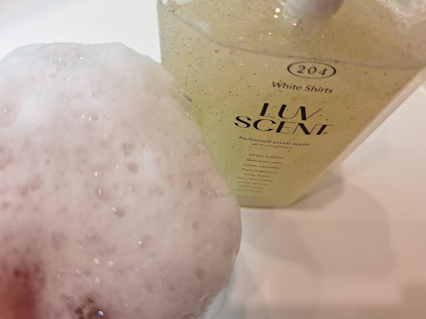 みきみきちゃま on LIPS 「今回ご紹介する商品は『LUVSCENTパフュームスクラブボディ..」(4枚目)