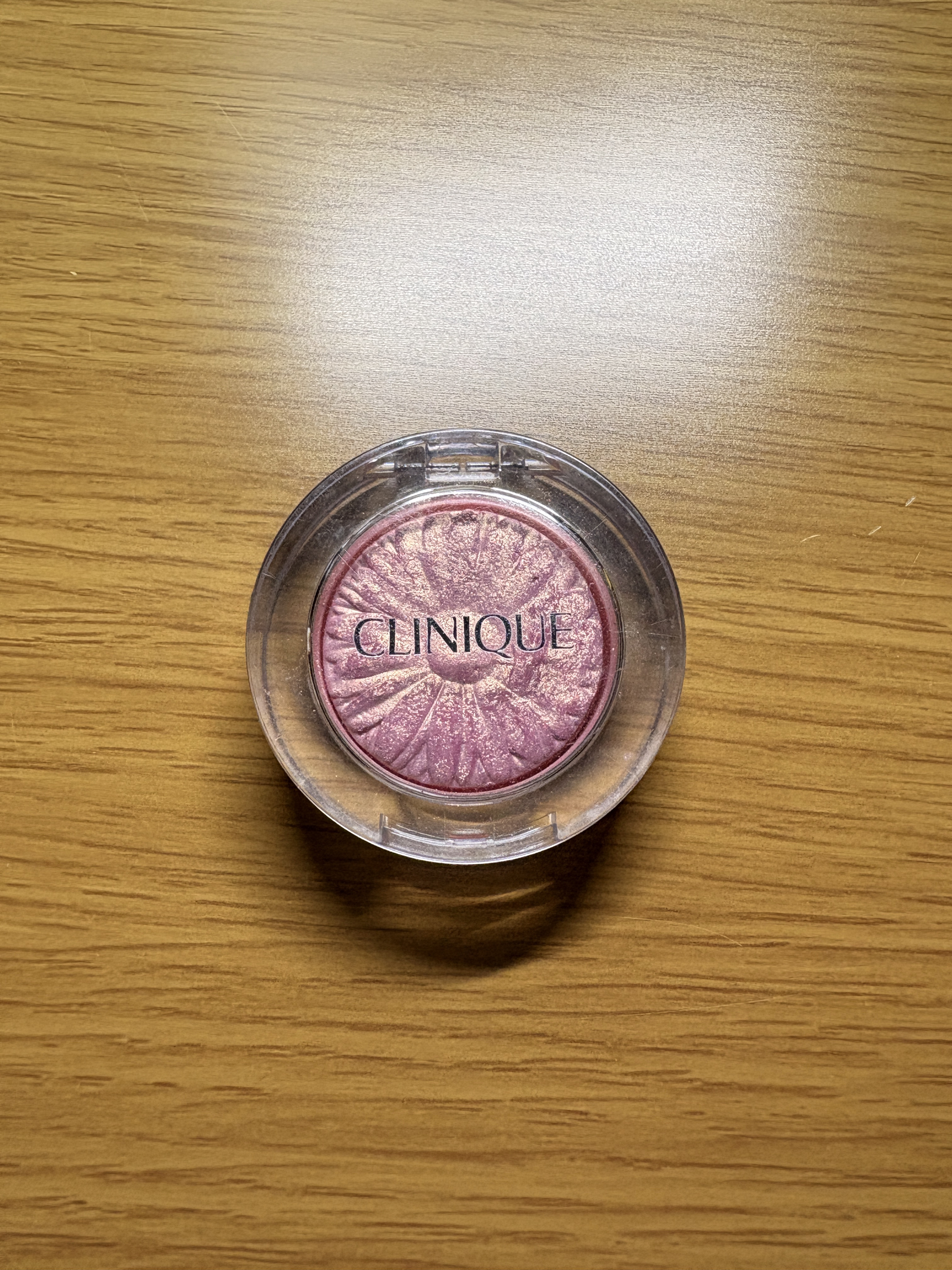 リッド ポップ 08 ペタル ポップ/CLINIQUE/単色アイシャドウを使ったクチコミ（1枚目）