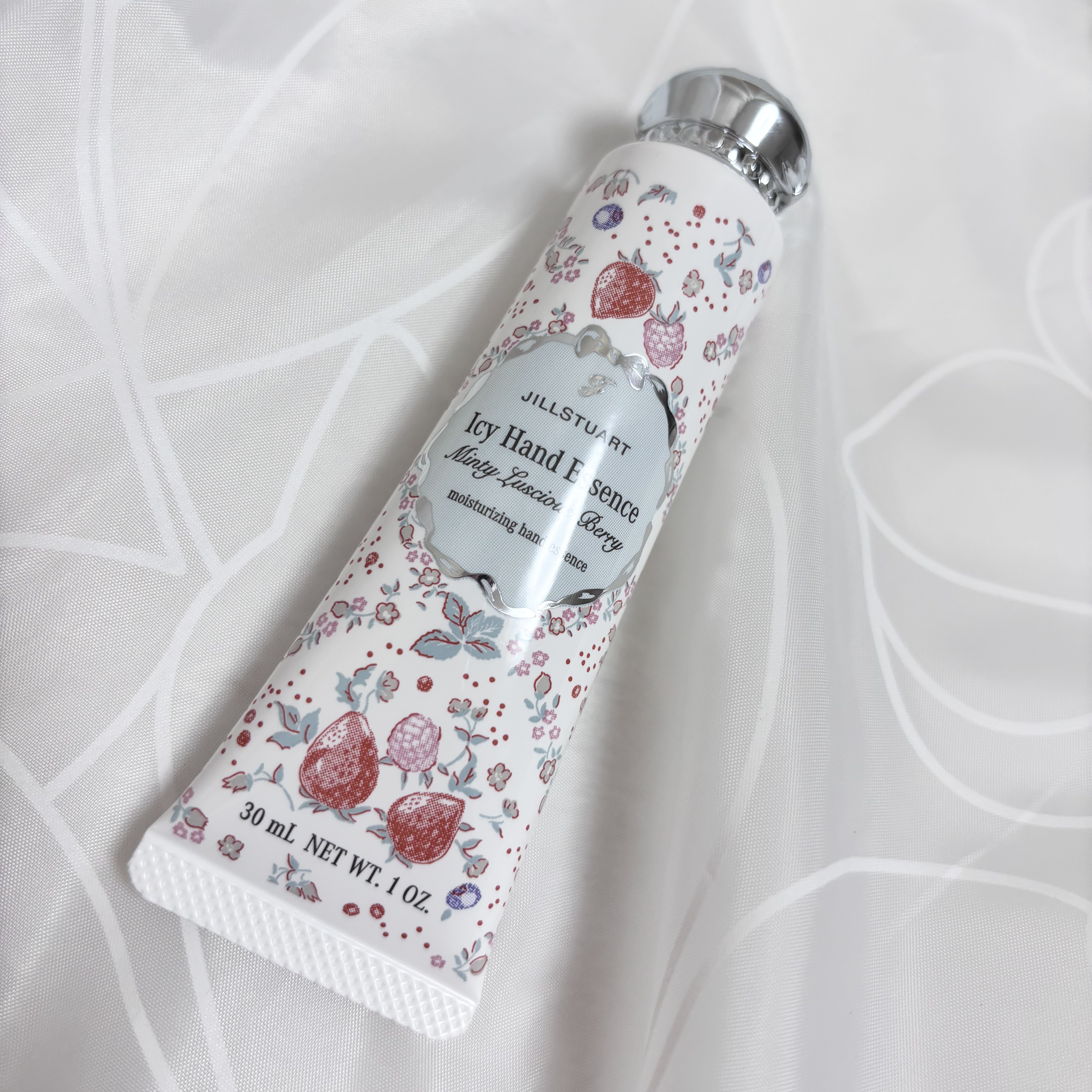 ジルスチュアート ミンティラシャスベリー アイシーハンドエッセンス/JILL STUART/ハンドクリームを使ったクチコミ（2枚目）