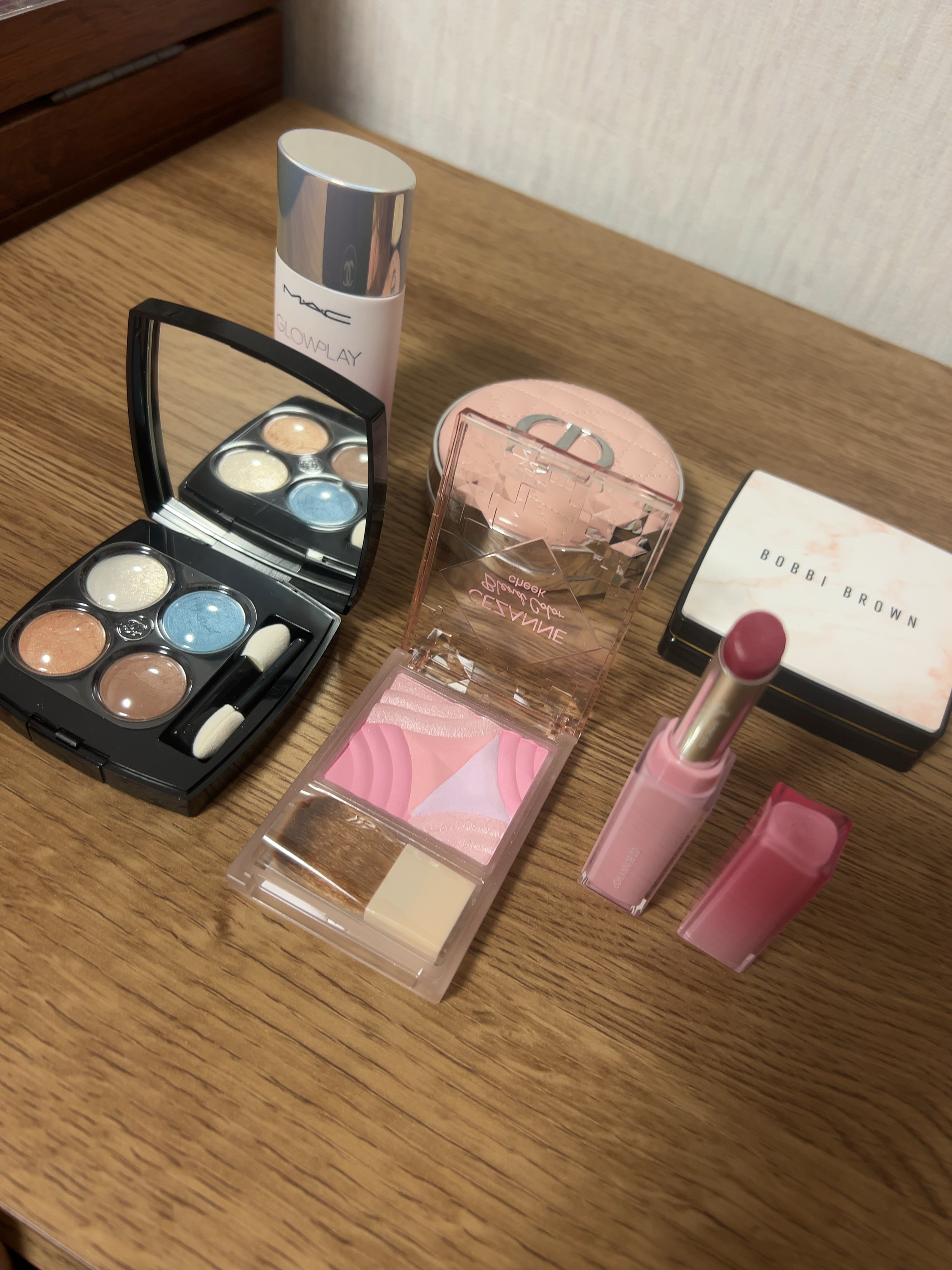 グロー プレイ ライトフル C3 トーン アップ プライマー SPF 50+/M・A・C/化粧下地を使ったクチコミ（2枚目）