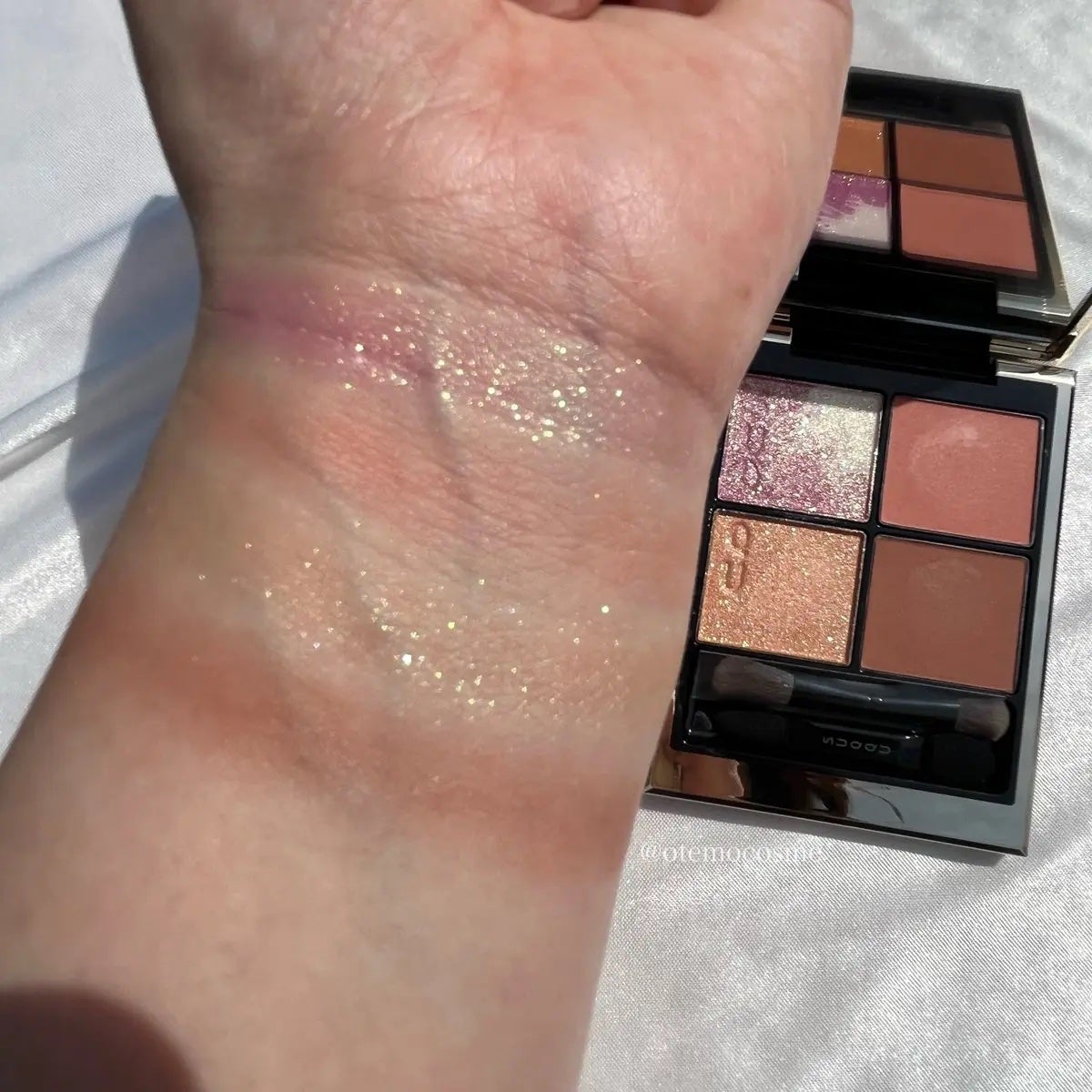 シグニチャー カラー アイズ/SUQQU/アイシャドウパレットを使ったクチコミ(2枚目)