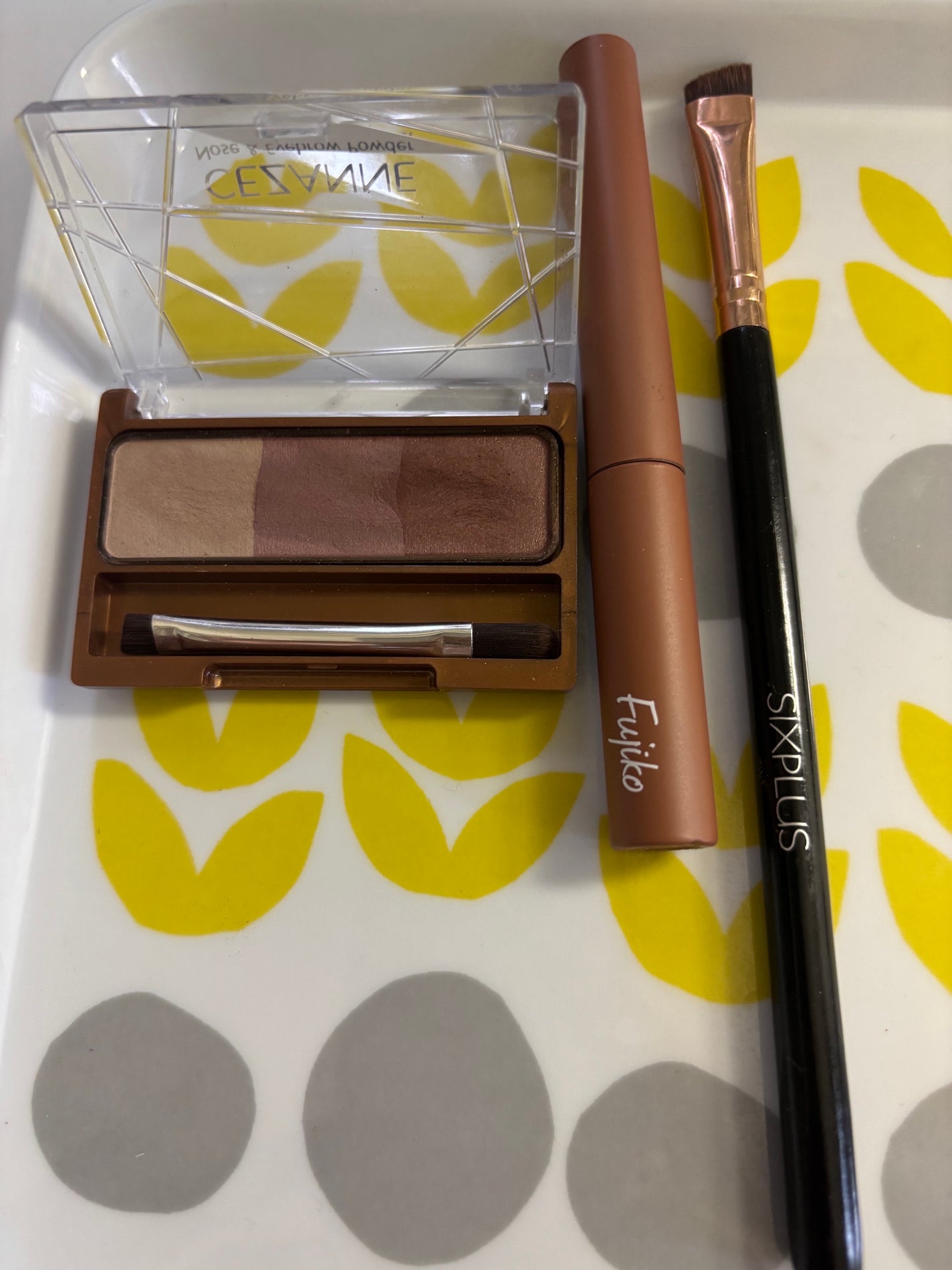 ノーズ&アイブロウパウダー/CEZANNE/パウダーアイブロウを使ったクチコミ(4枚目)