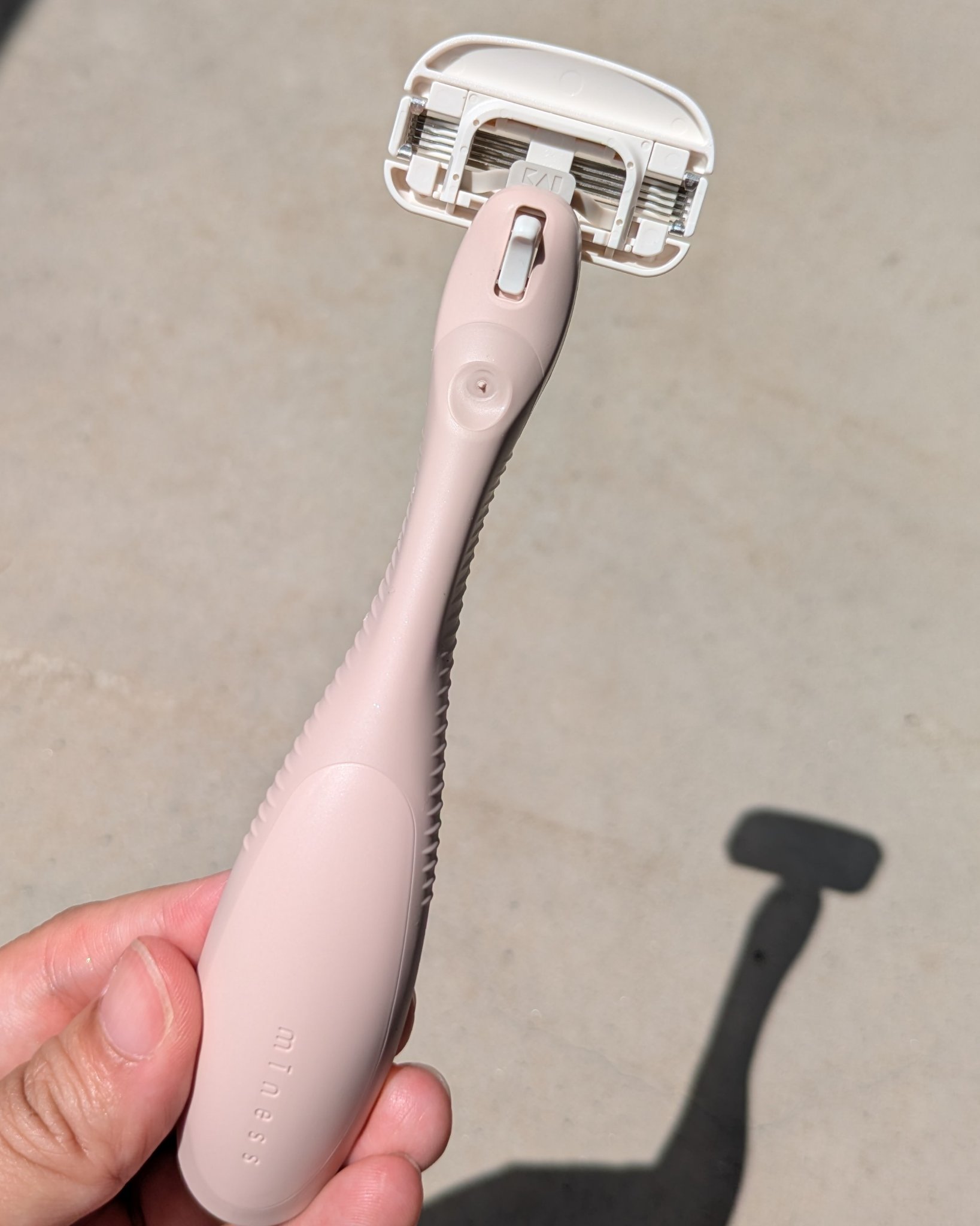 miness ボディ用カミソリ 替刃2個付/貝印/シェーバーを使ったクチコミ（3枚目）