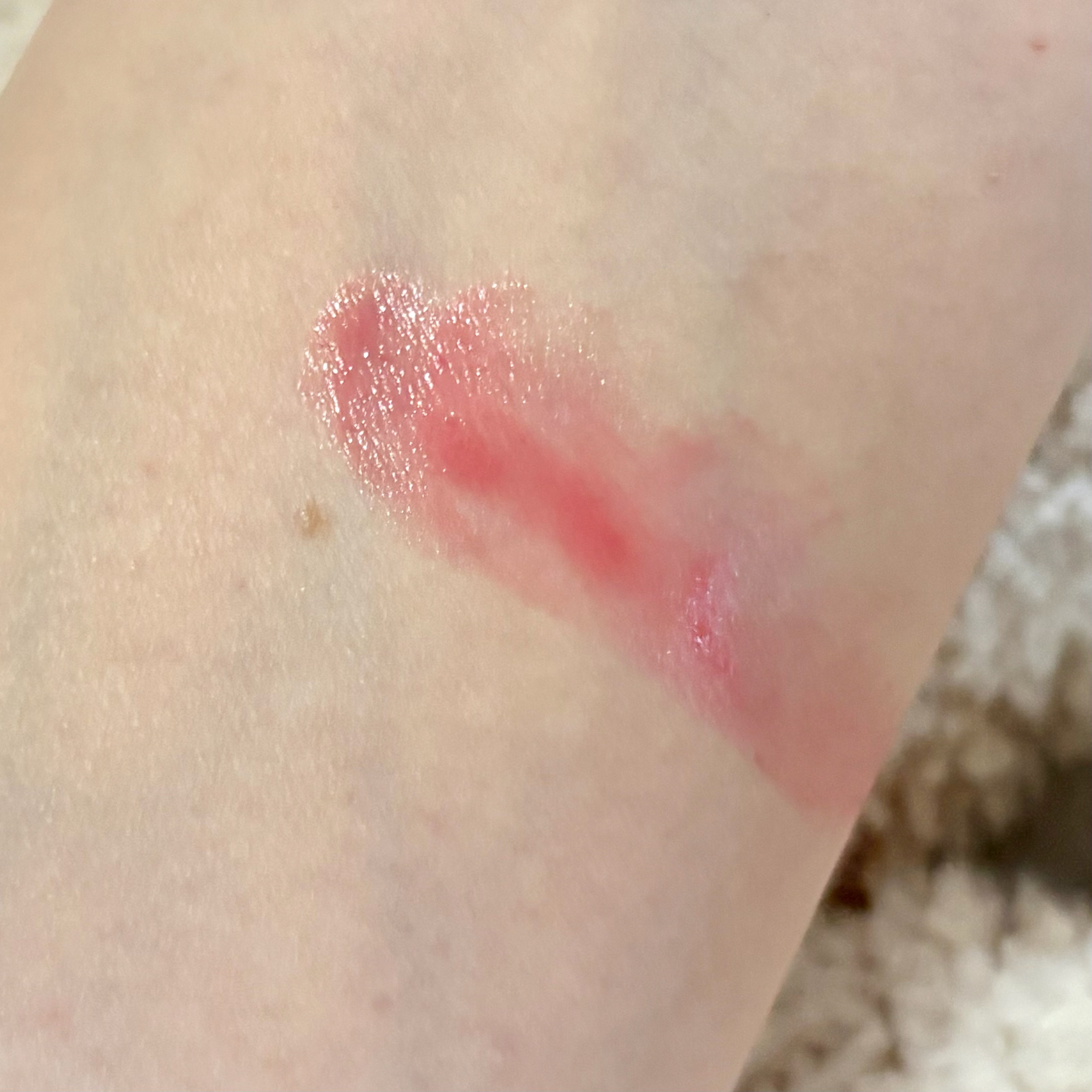 エッセンシャル リップチーク タップ/CLIO/ジェル・クリームチークを使ったクチコミ（2枚目）