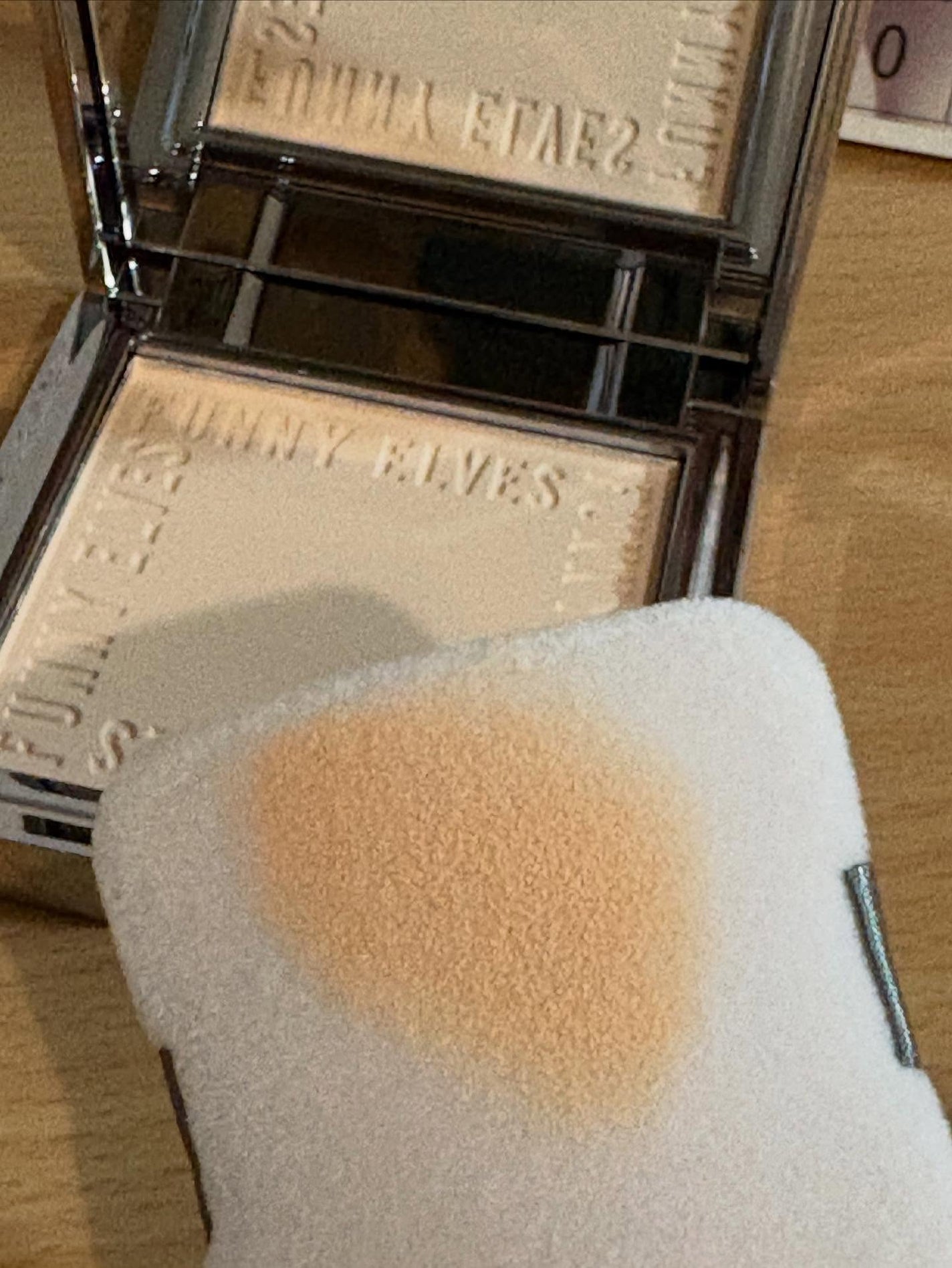 ソフトマットプレストパウダー/FUNNY ELVES方里/プレストパウダーを使ったクチコミ(4枚目)