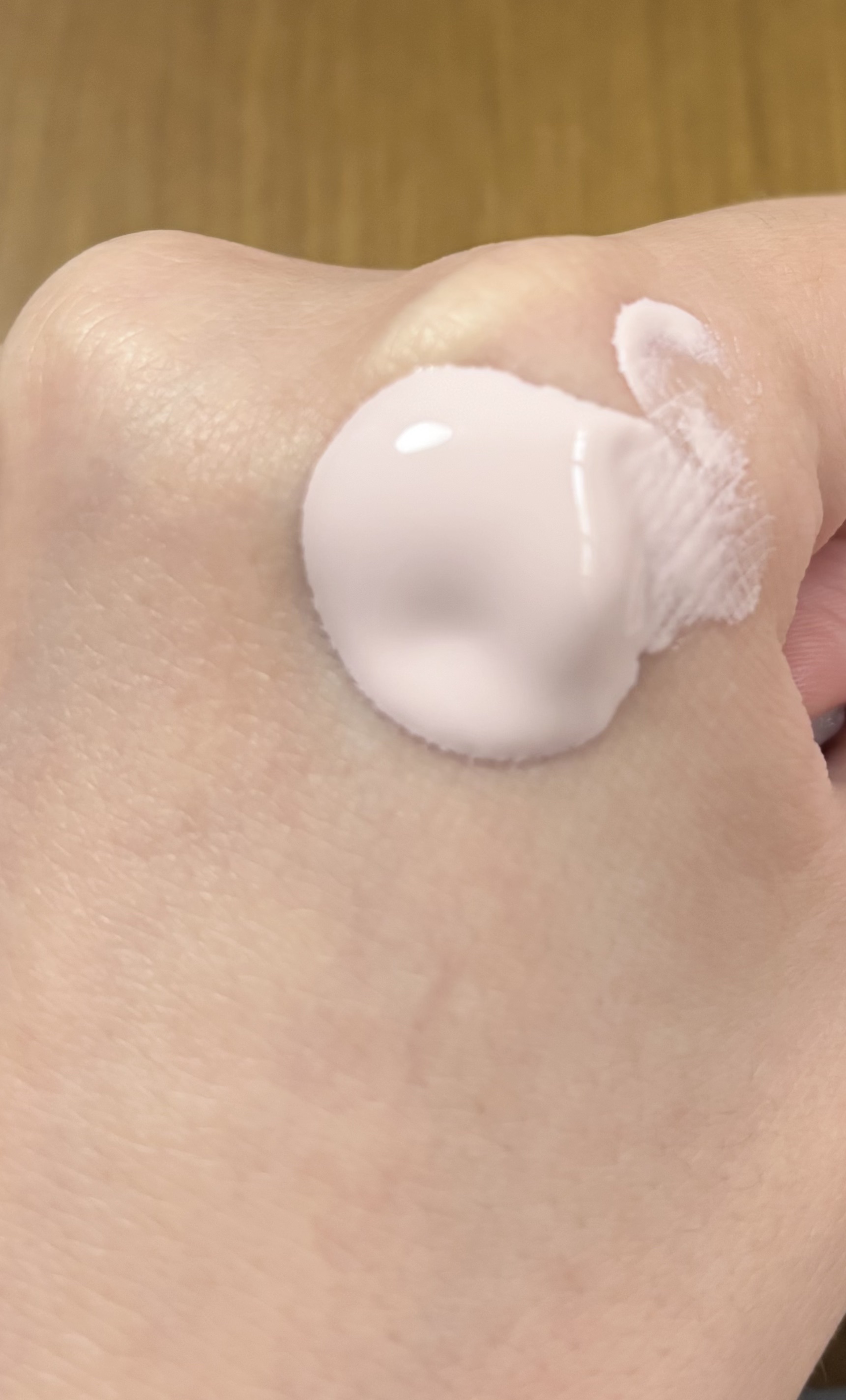 日やけ止め エッセンス トーンアップ UV/ちふれ/日焼け止め・UVケアを使ったクチコミ（2枚目）