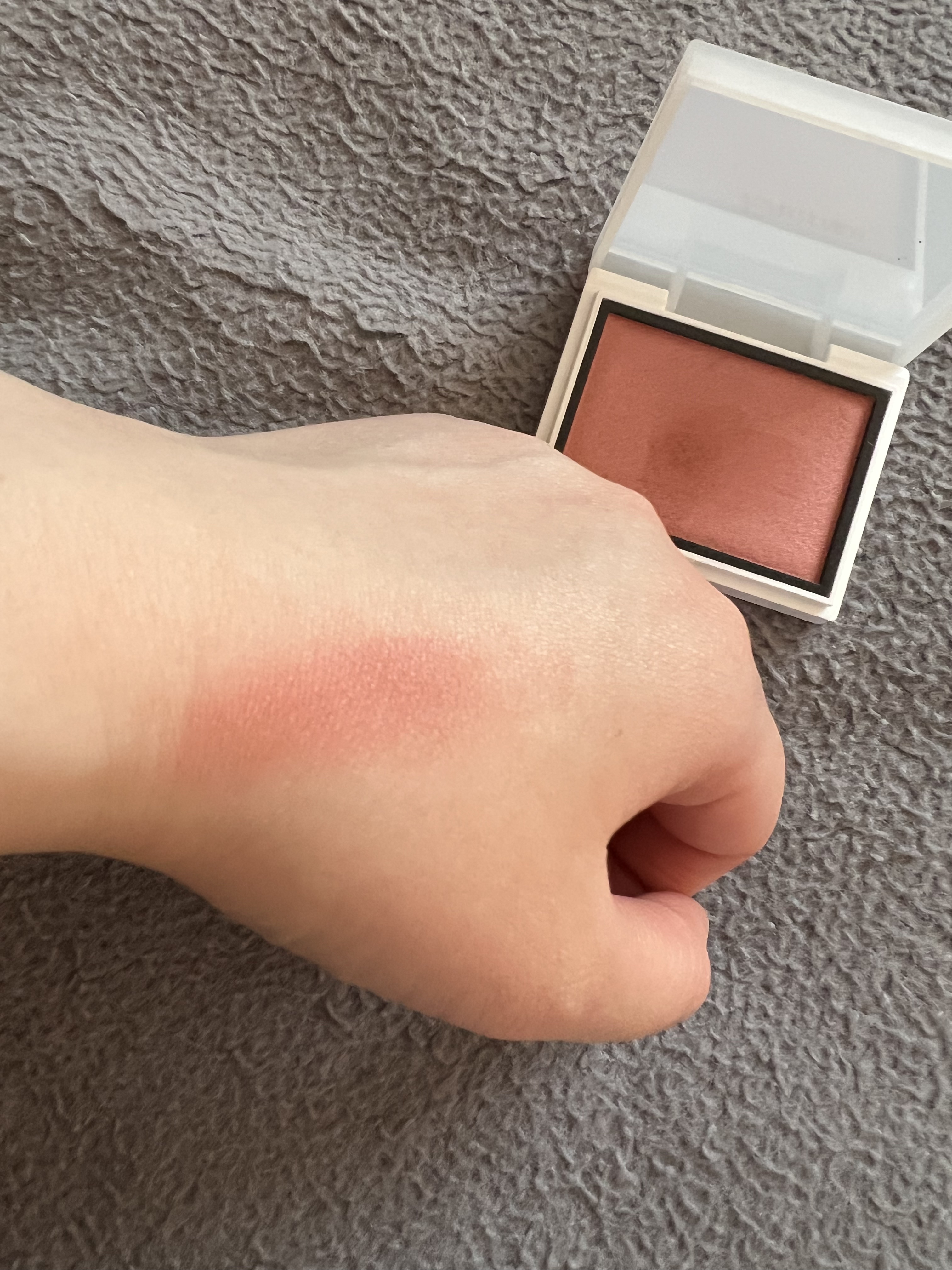 メロウメルティングチーク 04 Marriage ruby/Enamor/パウダーチークを使ったクチコミ（1枚目）