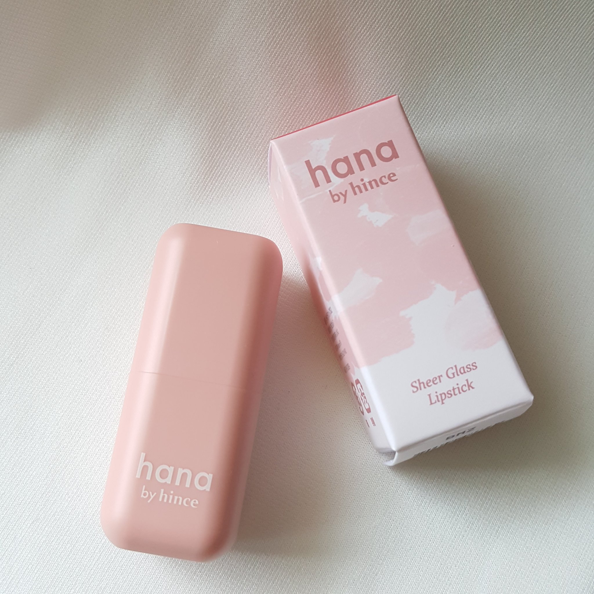 シアーグラスリップスティック 02 ベリー/hana by hince/口紅を使ったクチコミ（3枚目）