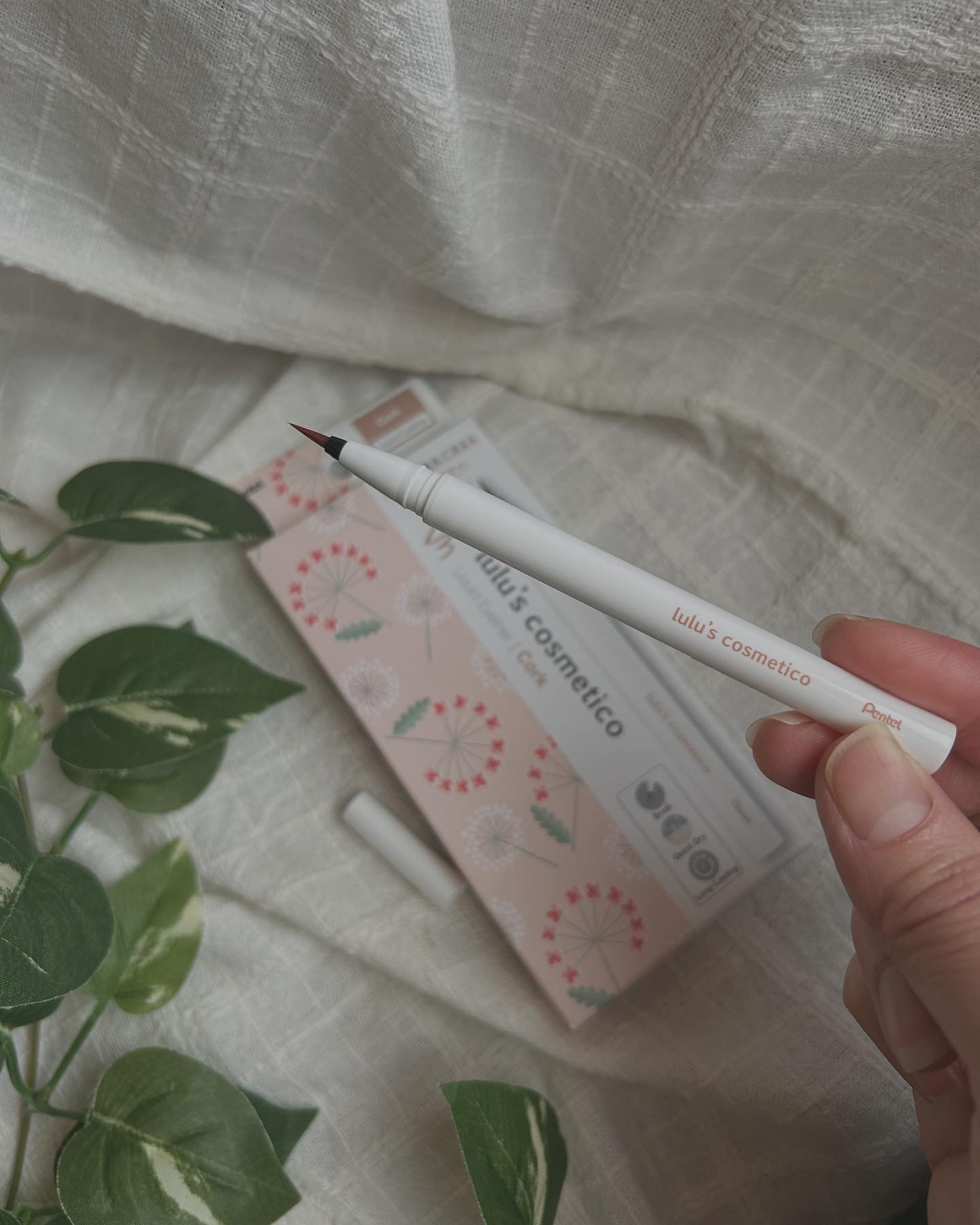 リキッドアイライナー/ルルズコスメティコ/リキッドアイライナーを使ったクチコミ（2枚目）