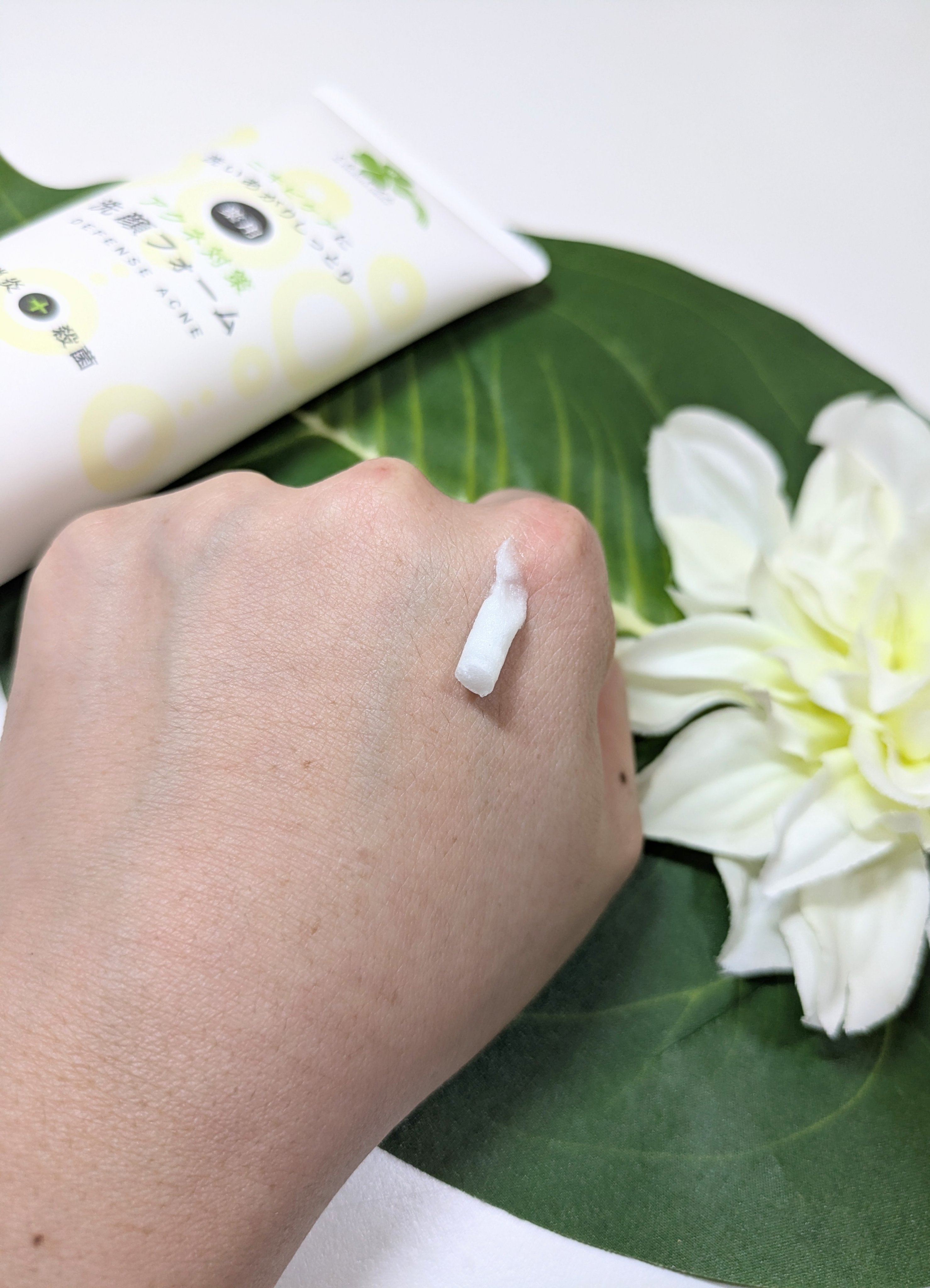 くらしリズム 薬用アクネ対策 洗顔フォームのクチコミ「くらしリズム　薬用アクネ対策 洗顔フォーム　130g

❀❀❀
✔ニキビのもとになるアクネ菌を.....」（2枚目）