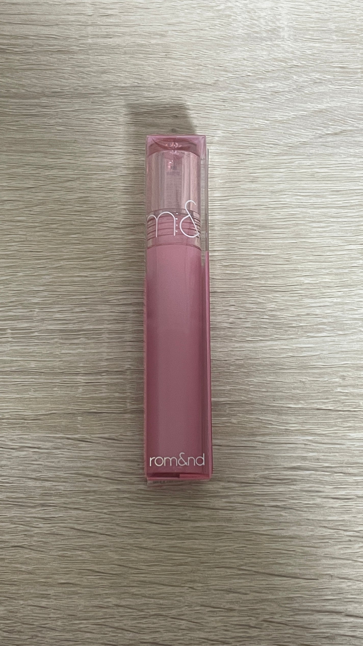 グラスティングカラーグロス/rom&nd/リップグロスを使ったクチコミ(1枚目)
