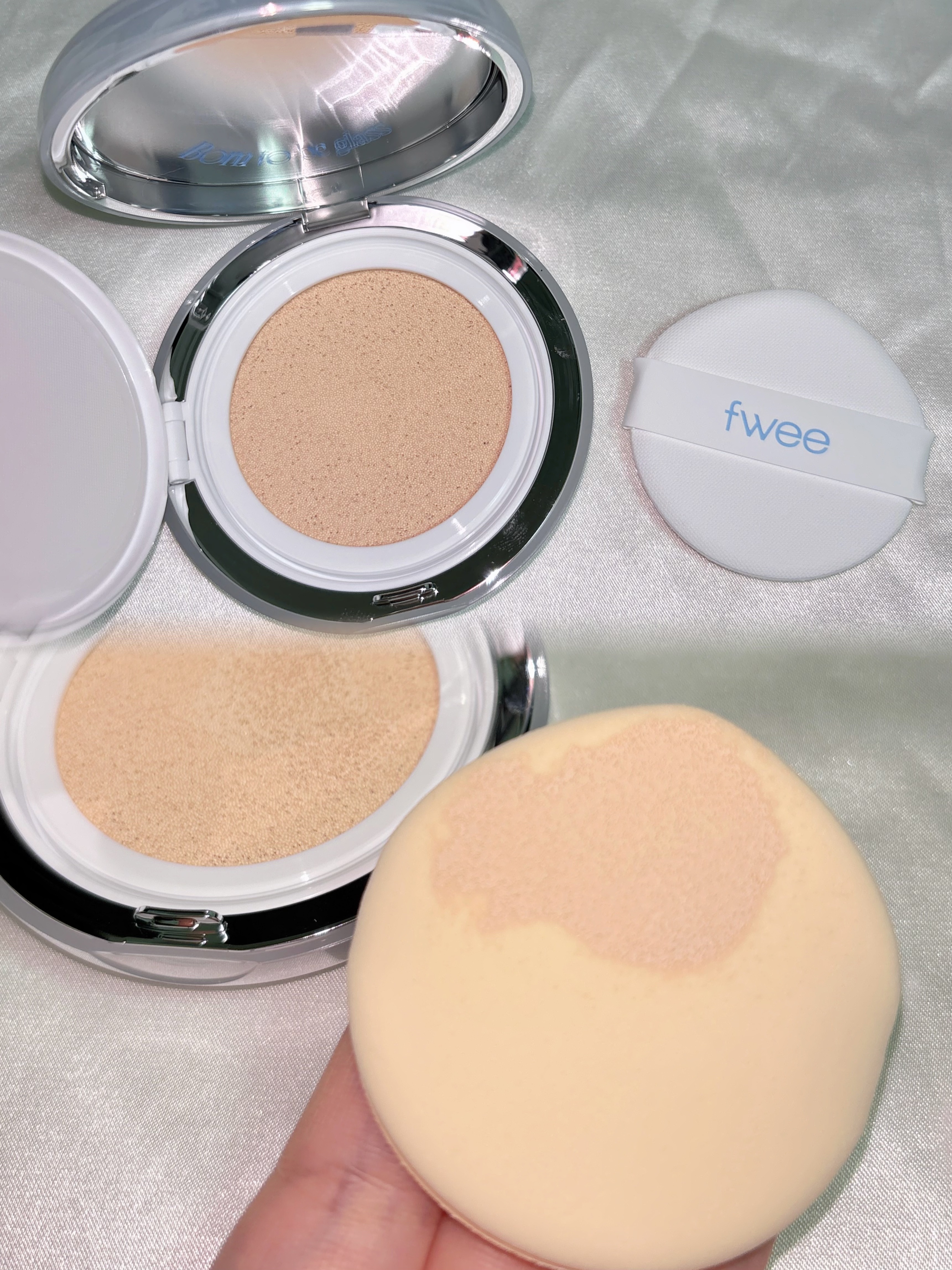 フィー クッションガラスオリジナル/fwee/クッションファンデーションを使ったクチコミ（2枚目）