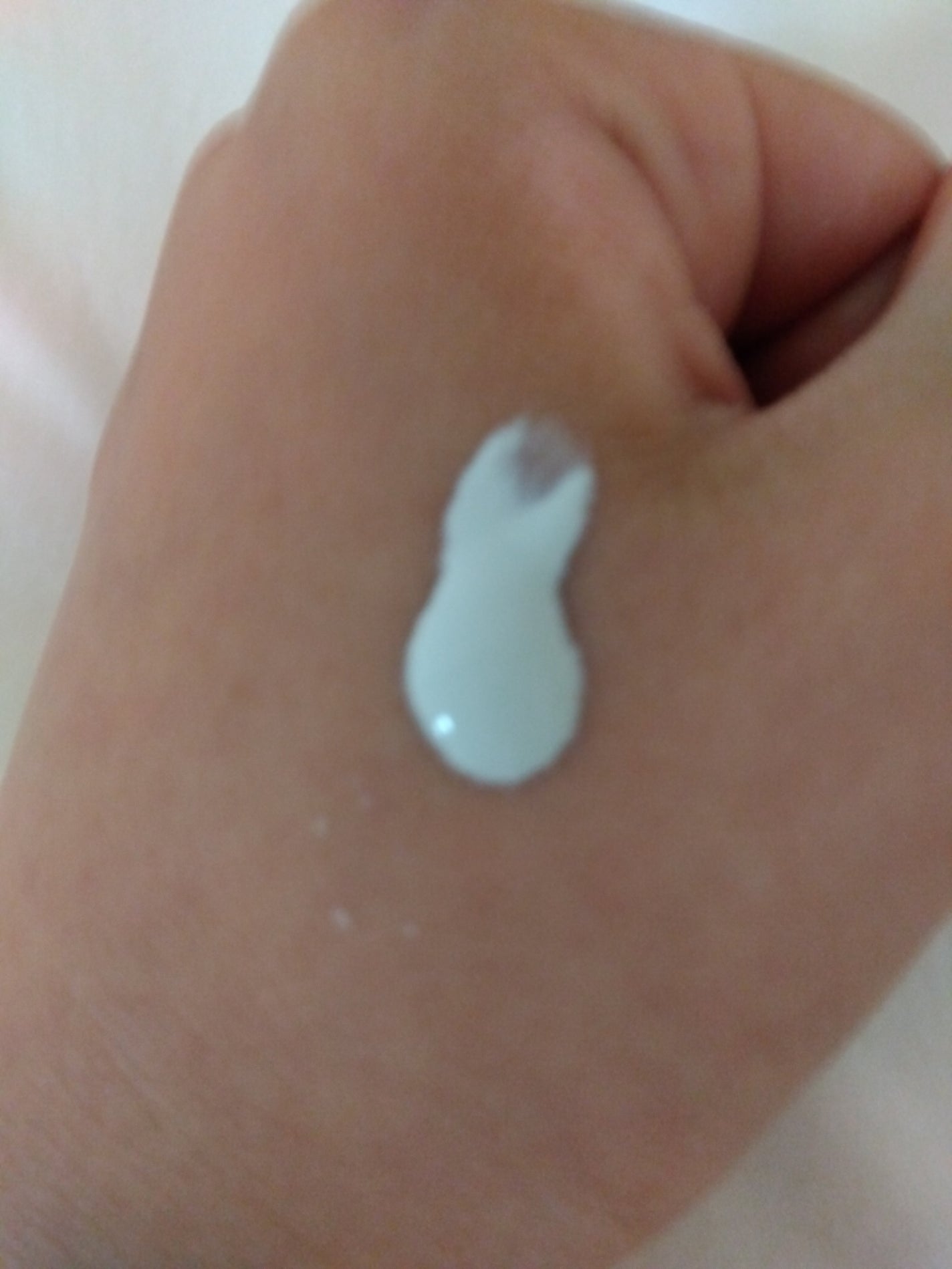 莉子 on LIPS 「#ドラコスこれ買って【使った商品】ヴィセ トーンアップスキンデ..」(2枚目)