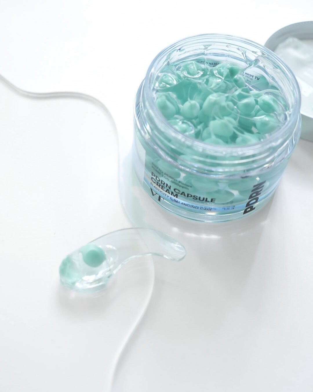 ãŽã®ãð°ãã©ãã on LIPS ã@vtcosmetics_japan#PDRNããã«ã»ã©ã #P..ãïŒ6æç®ïŒ