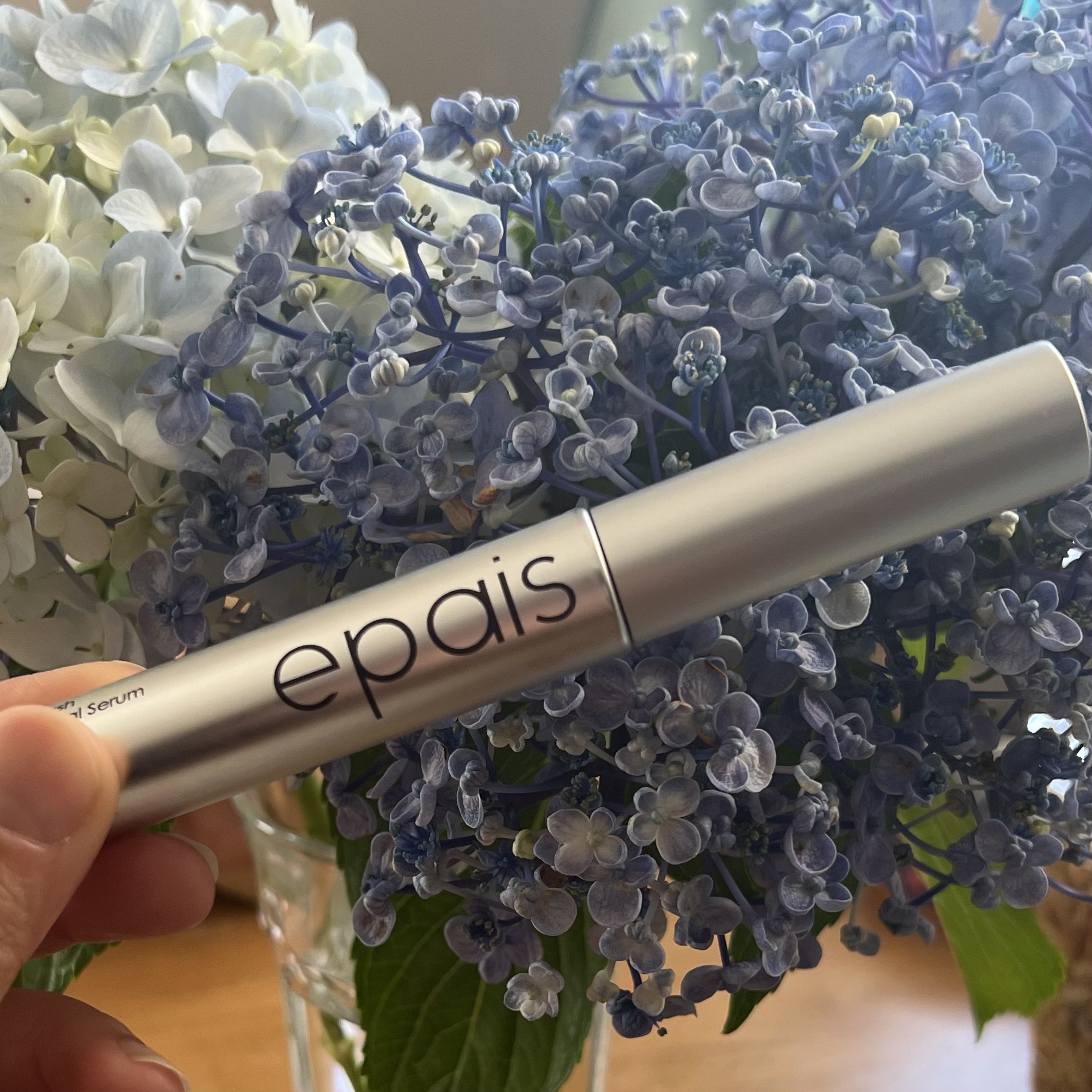 アイラッシュエッセンシャルセラム/epais/まつげ美容液を使ったクチコミ（2枚目）