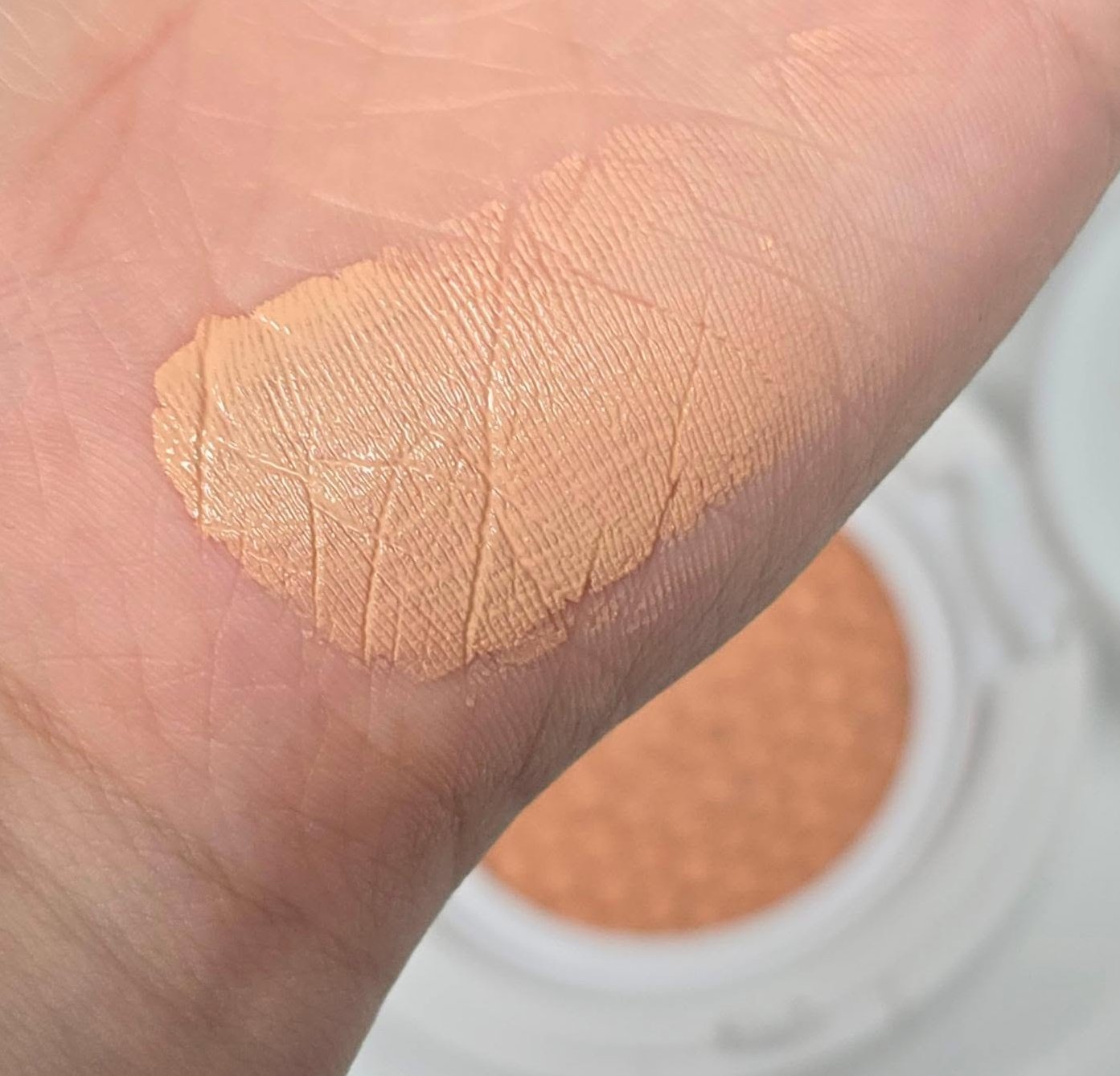 ピンクカバーエッセンスサンクッション/LOVELYCC/クッションファンデーションを使ったクチコミ（2枚目）