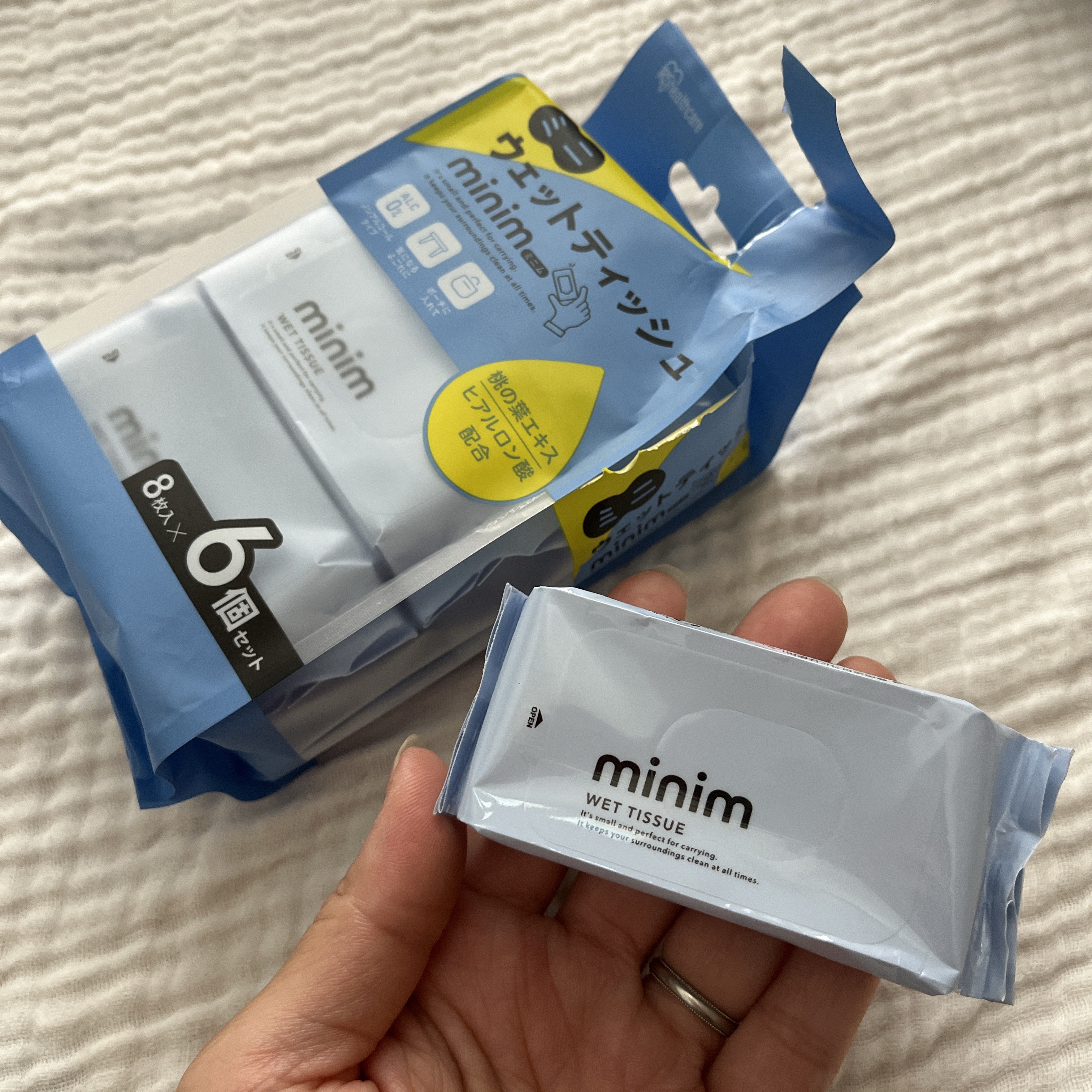 \おでかけに♪/

アイリスオーヤマ　#提供

ミニウエットティッシュ　minim

手のひらサイズで持ち運びに便利な
ノンアルコールタイプのウエットティッシュ♡

小さいけどシートは15×18cmとしっかり使いやすいサイズ✨

1パック8